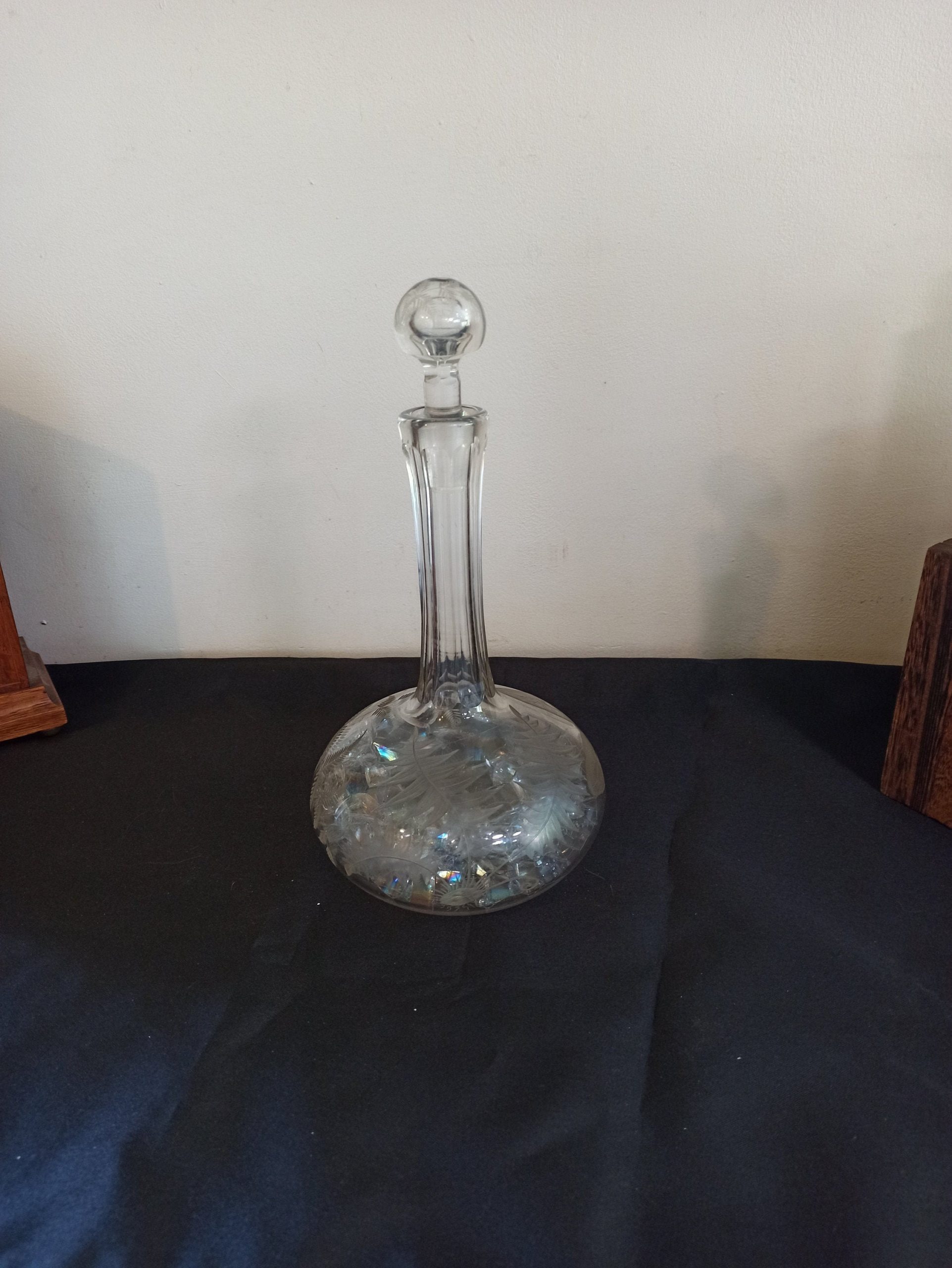 Victorian Flat Bottomed Etched Decanter. Very Good Condition.