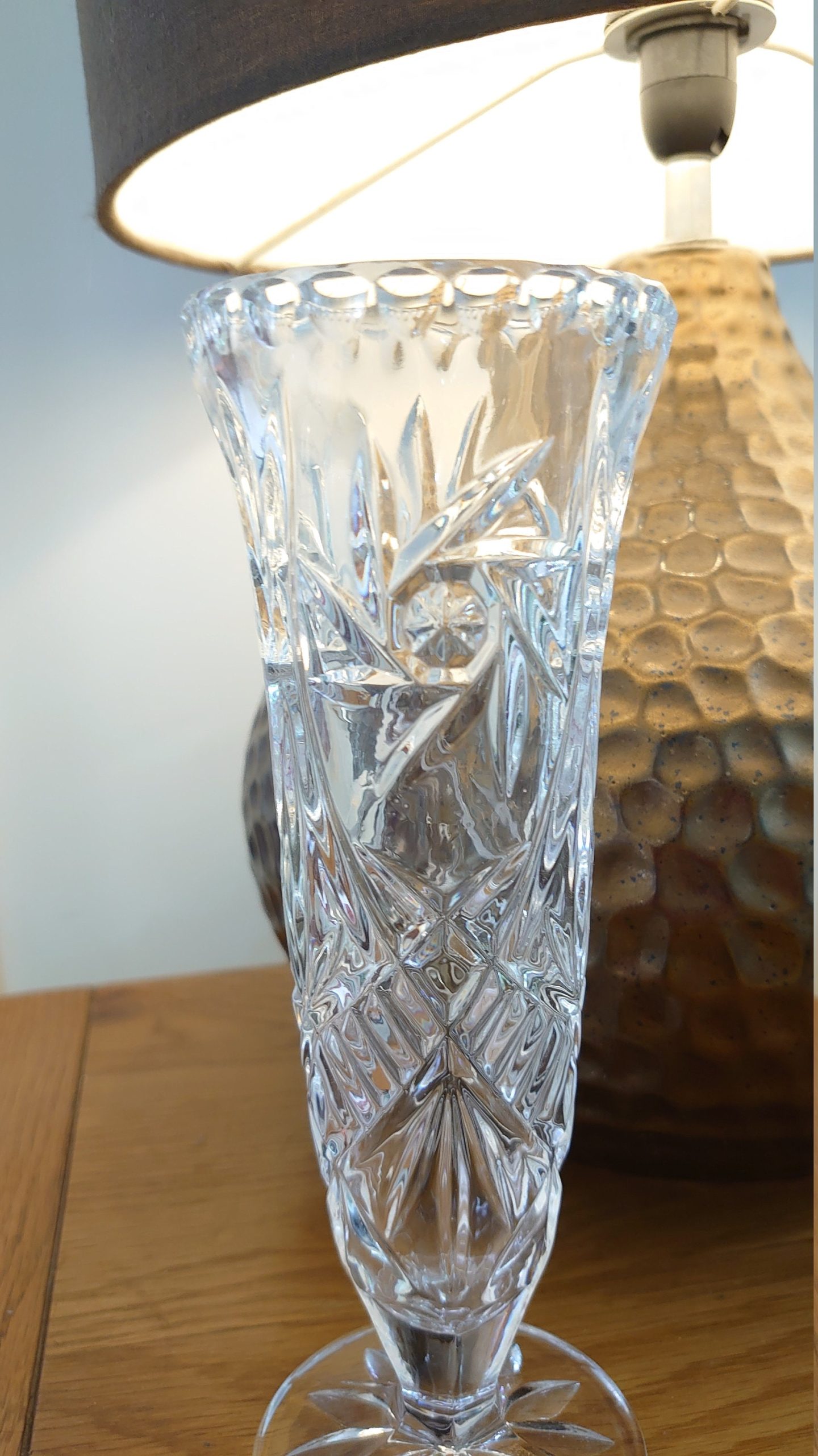 Retro Vintage Cut Glass Posy Vase with Spiral Effect or Catherine Wheel Effect Pattern - Very Good Condition - 20.5cm tall - Image 5