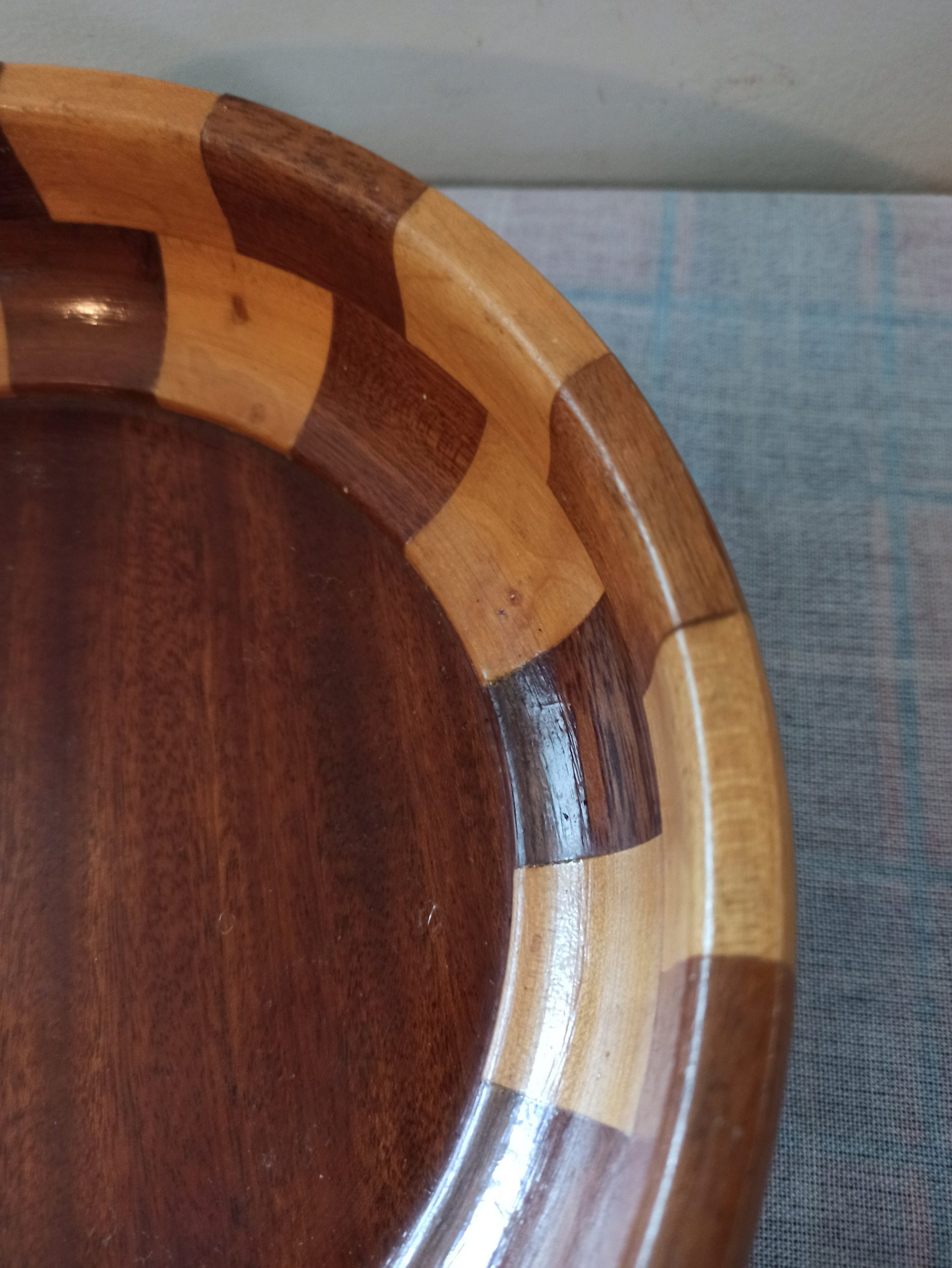 Vintage Wooden Treen Fruit Bowl. Inlaid Wood. Very Good Condition. - Image 3