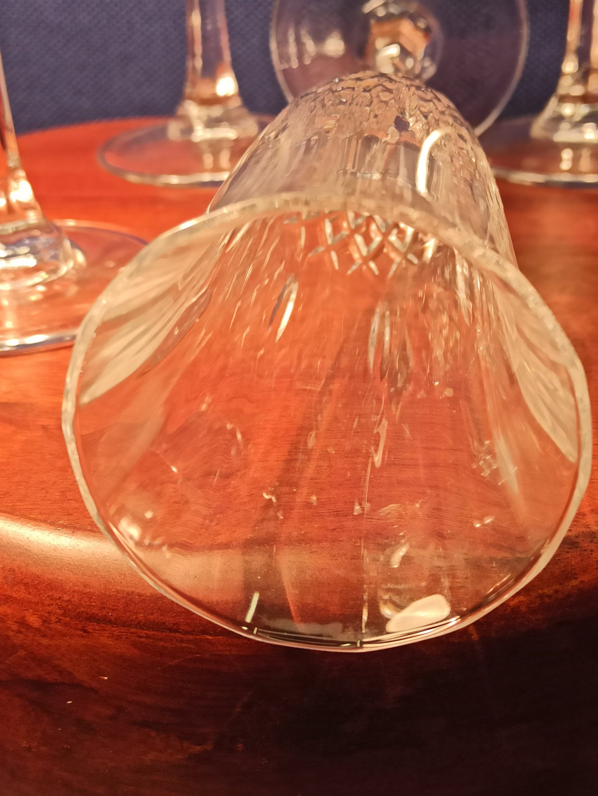 Set of 3 Champagne Flutes And 2 Lead Crystal Wine Glasses. Excellent Condition. - Image 8