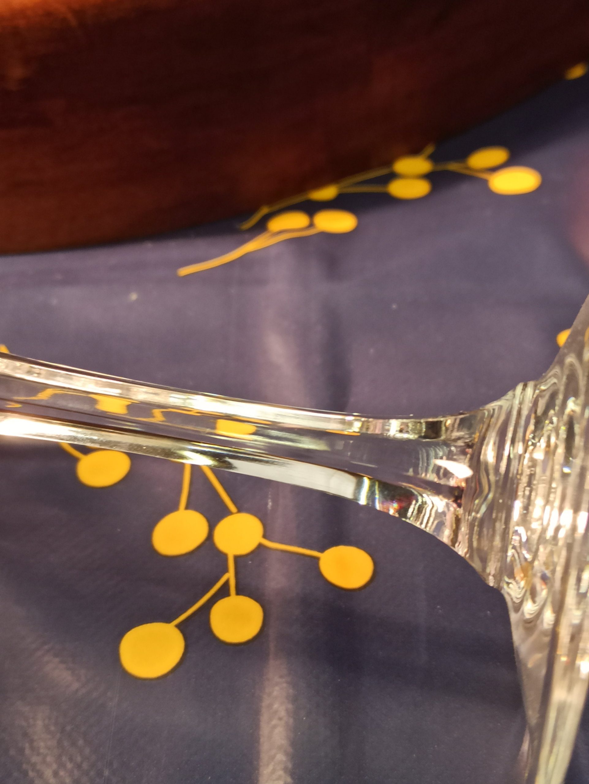 Set of 3 Champagne Flutes And 2 Lead Crystal Wine Glasses. Excellent Condition. - Image 6