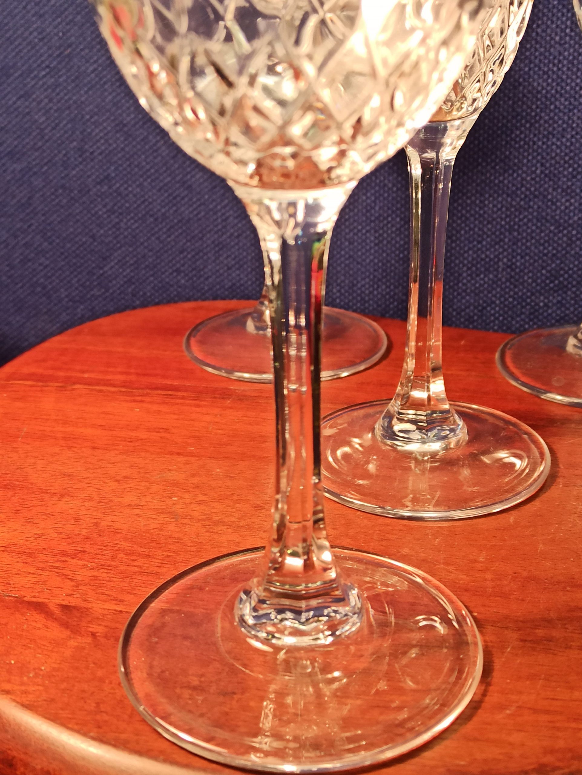 Set of 3 Champagne Flutes And 2 Lead Crystal Wine Glasses. Excellent Condition. - Image 4