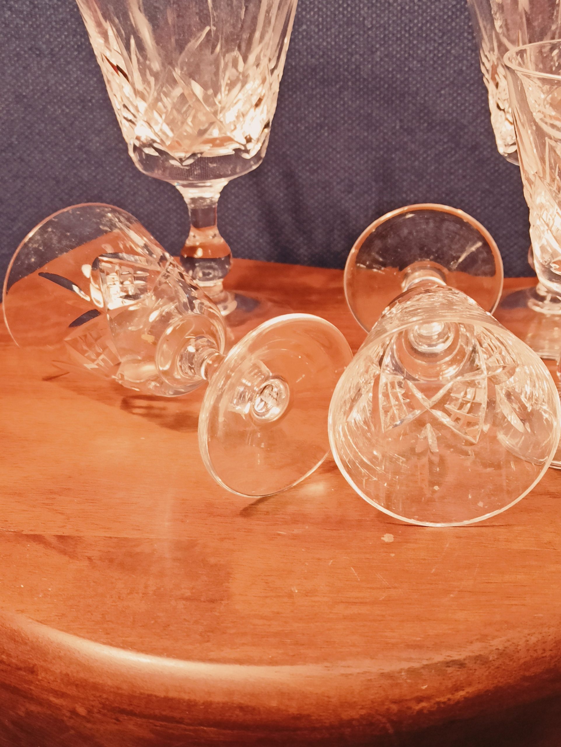 Vintage collection of 3 Sherry and 2 Port Glasses. Very Good Condition. - Image 8