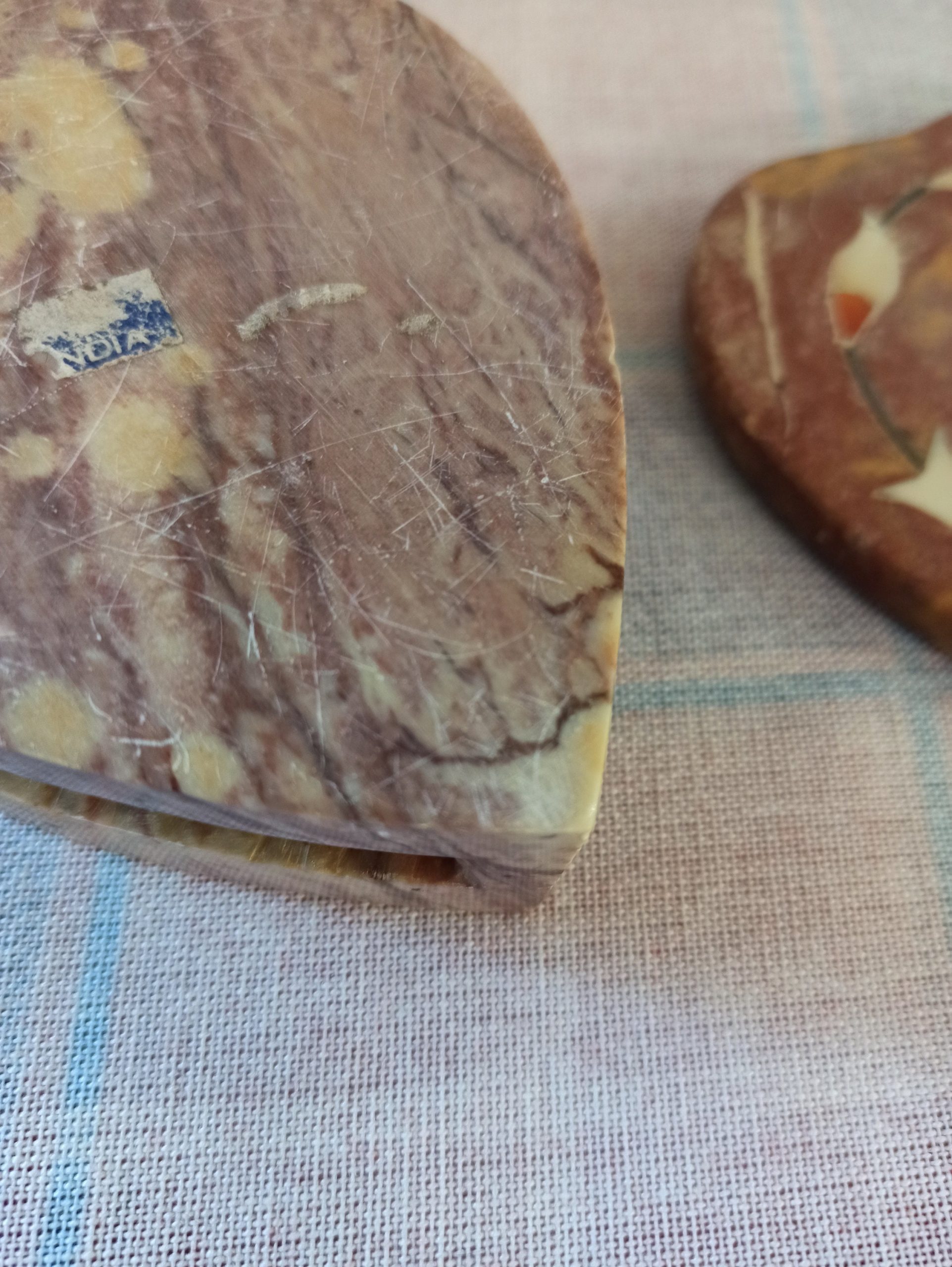 Indian or African Carved Stone Heart Shaped Trinket Box With Inlayed Mother Of Pearl. - Image 8