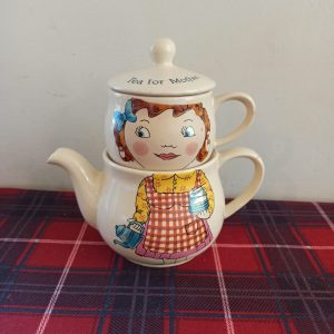 Vintage Novelty Teapot, 'Tea For Mother'.