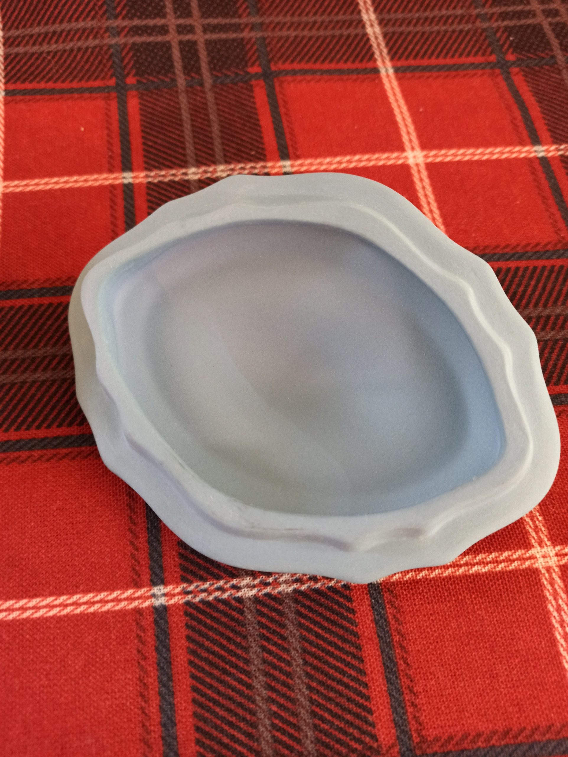 Wedgwood Blue And White, Oval Jasperware Jewellery / Trinket Box. Very Good Condition. - Image 6