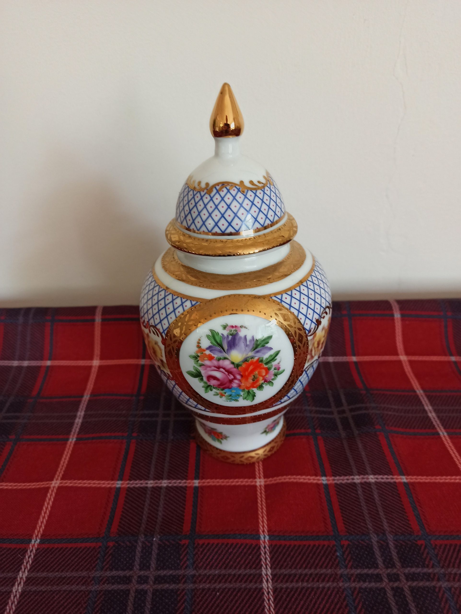 Vintage Ginger / Saffron Jar By Roselle OCC And Co. Excellent Condition. - Image 2