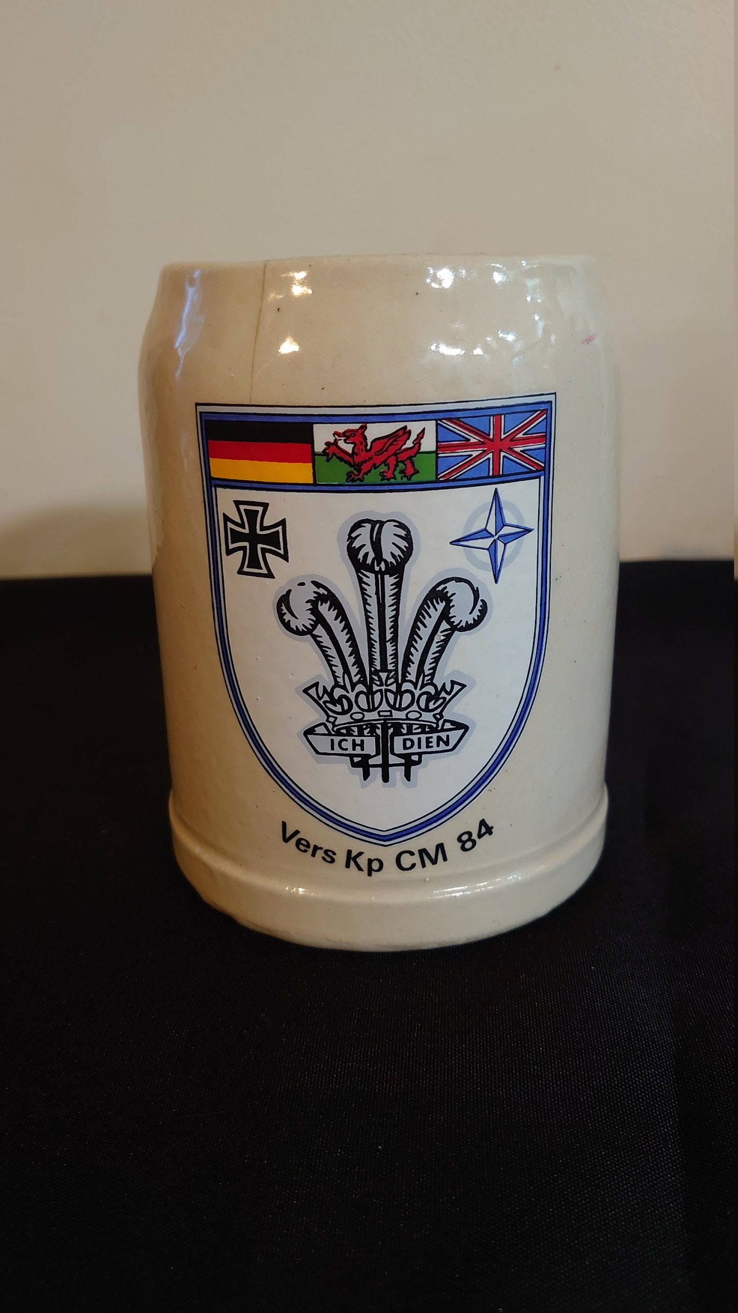 International Flags Salt-glaze Ceramic Beer Stein - 0.5 litres - 12.5cm tall - Image 2