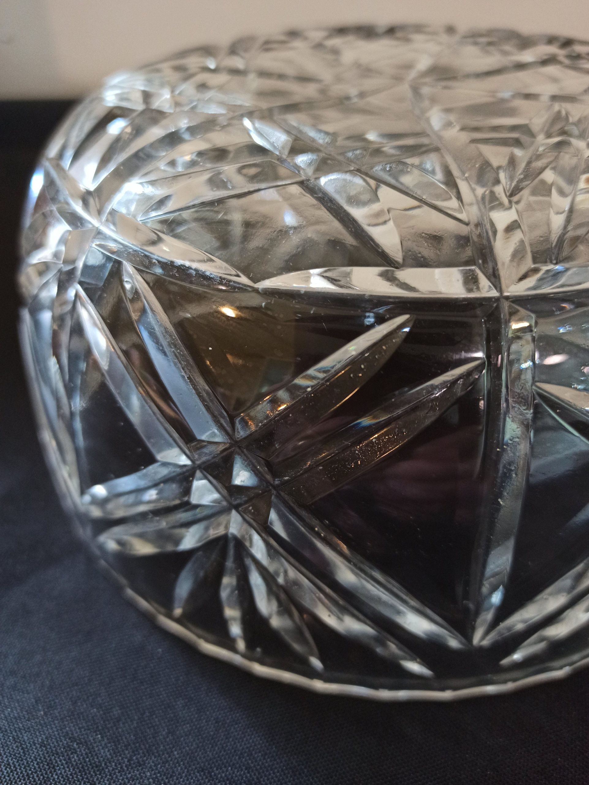 Vintage Glass Fruit Bowl. - Image 6