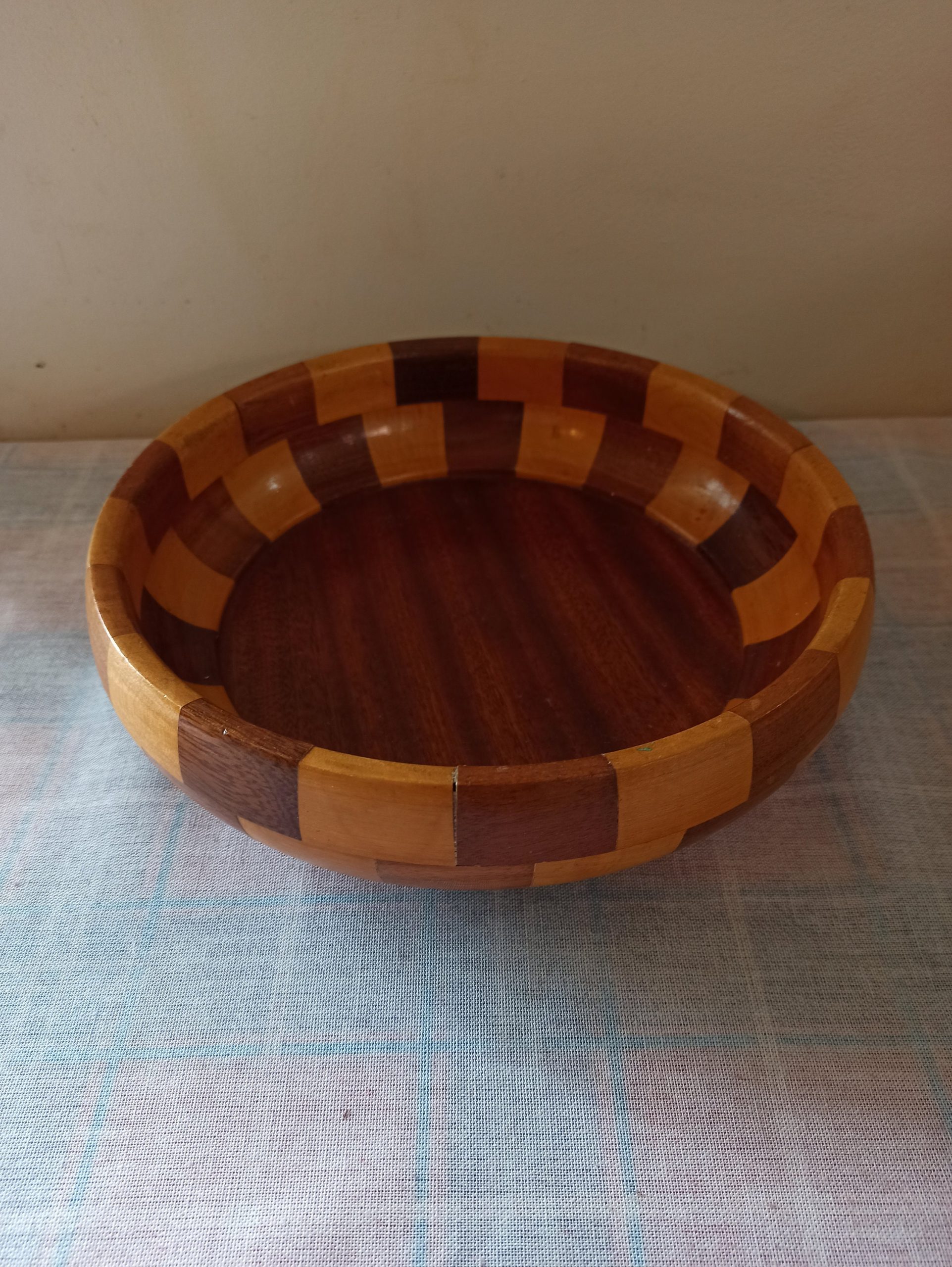 Vintage Wooden Treen Fruit Bowl. Inlaid Wood. Very Good Condition.