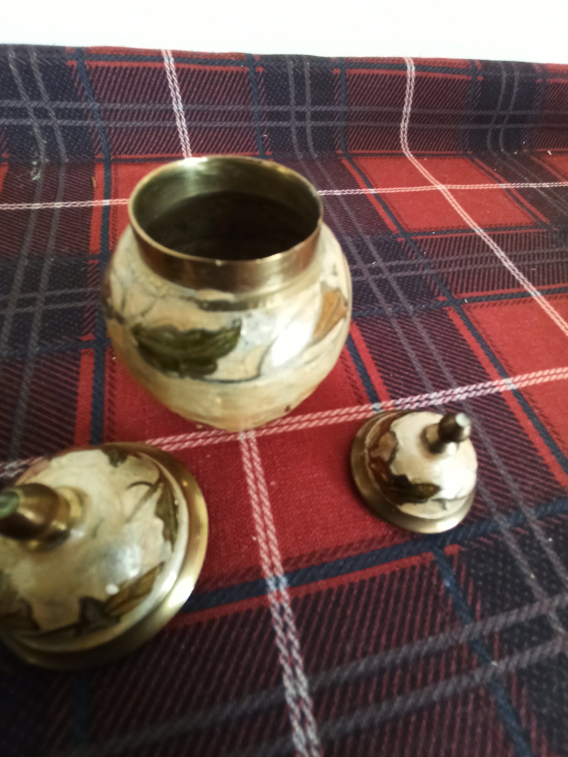 Set of Three Cloisonne Enamelled Brass Graduated Ginger Jar Ornaments. - Image 10
