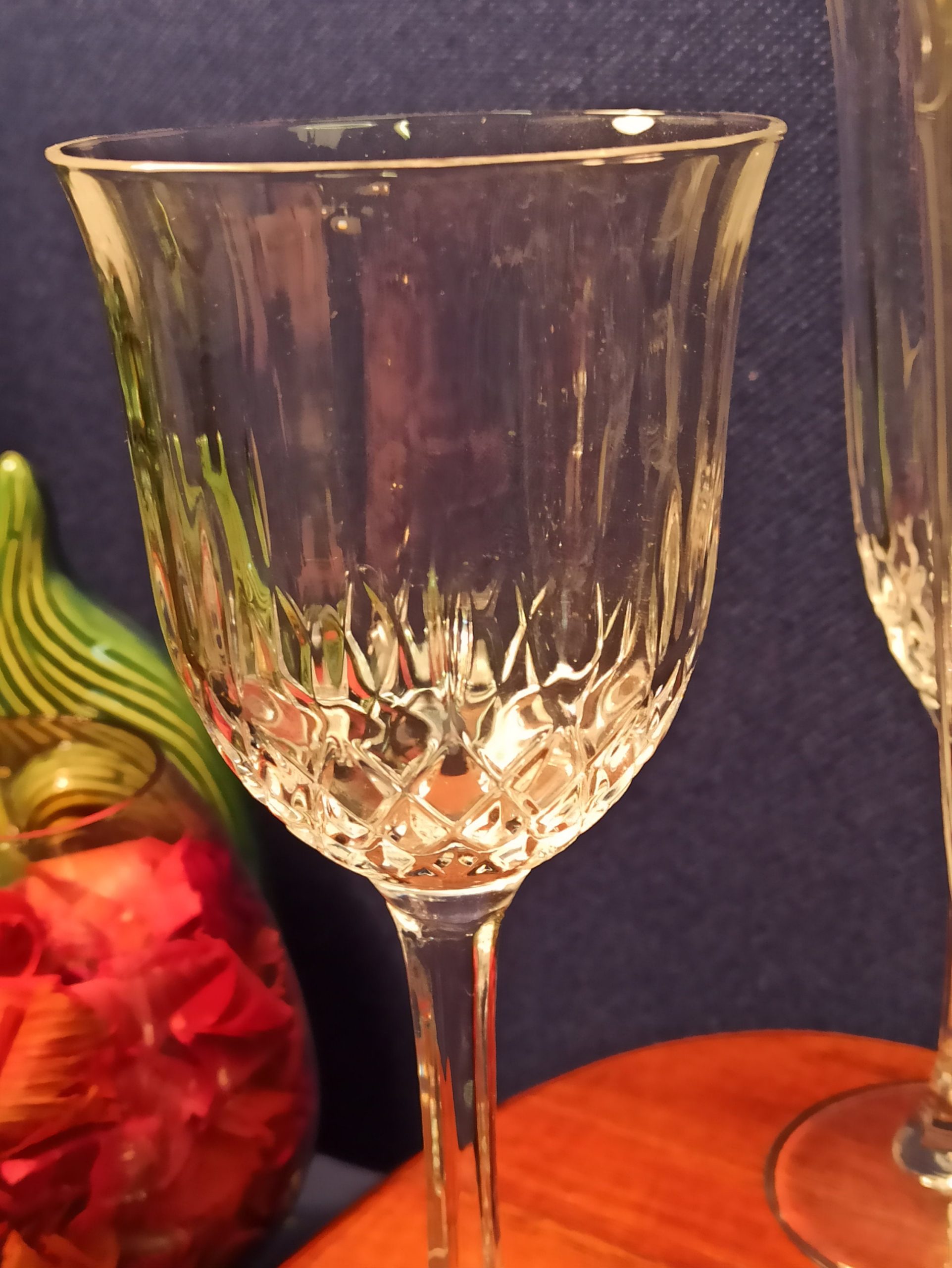 Set of 3 Champagne Flutes And 2 Lead Crystal Wine Glasses. Excellent Condition. - Image 9
