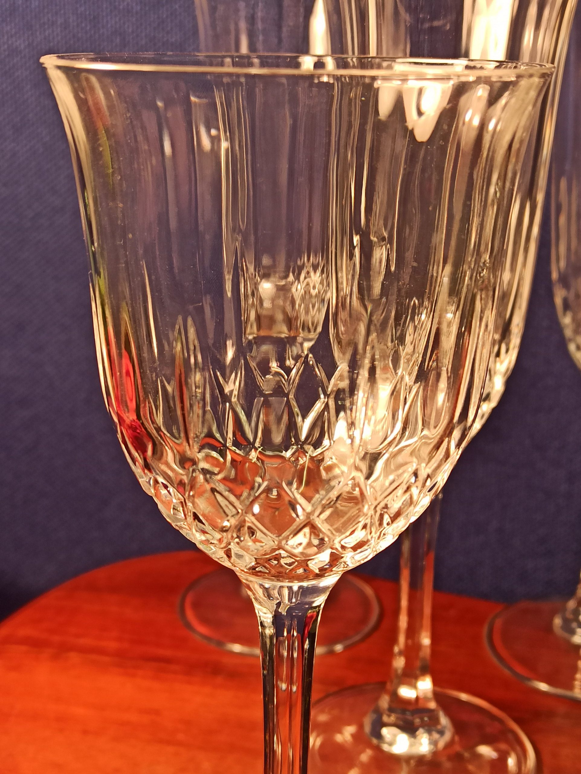 Set of 3 Champagne Flutes And 2 Lead Crystal Wine Glasses. Excellent Condition. - Image 3