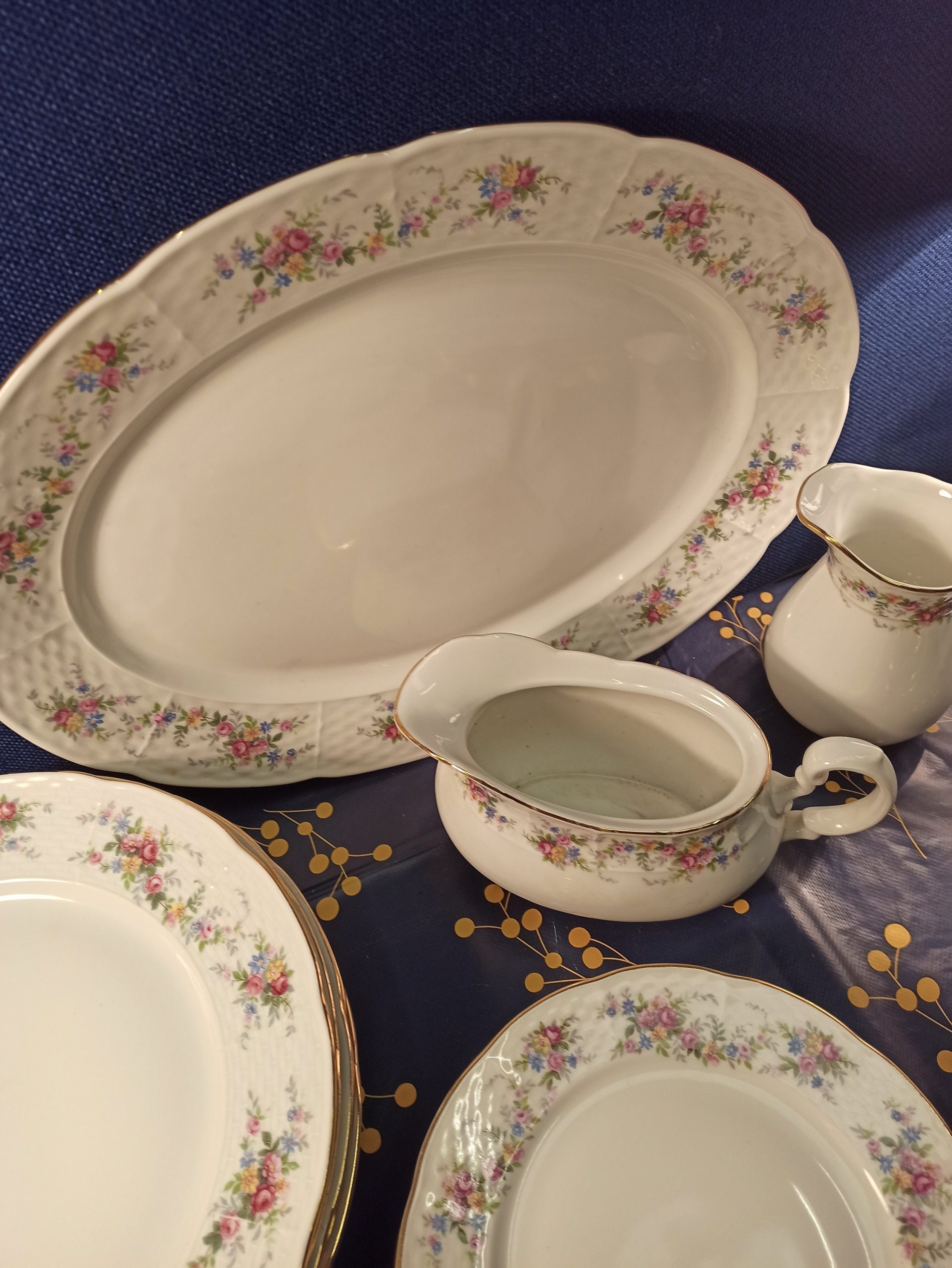 Vintage Thun Floral Dinner Set. Very Good Condition. - Image 3