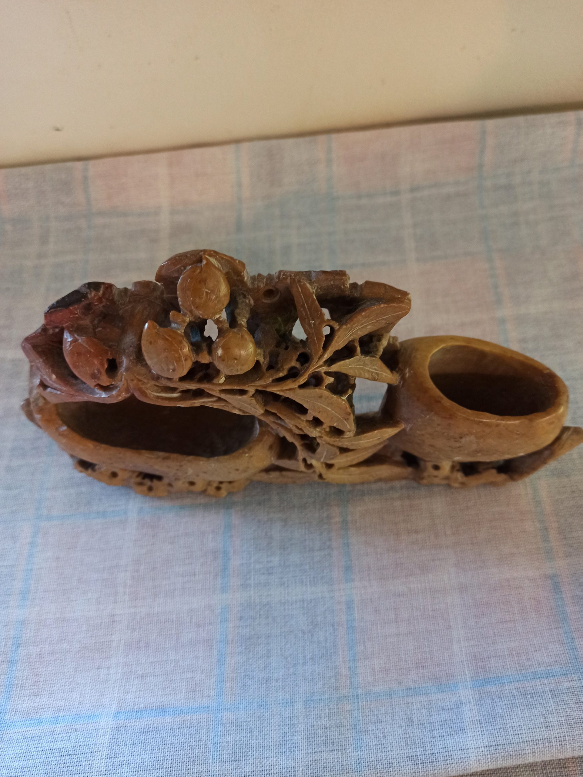 Carved Stone Decorative Mantle Posy Vase. Good Condition. - Image 8