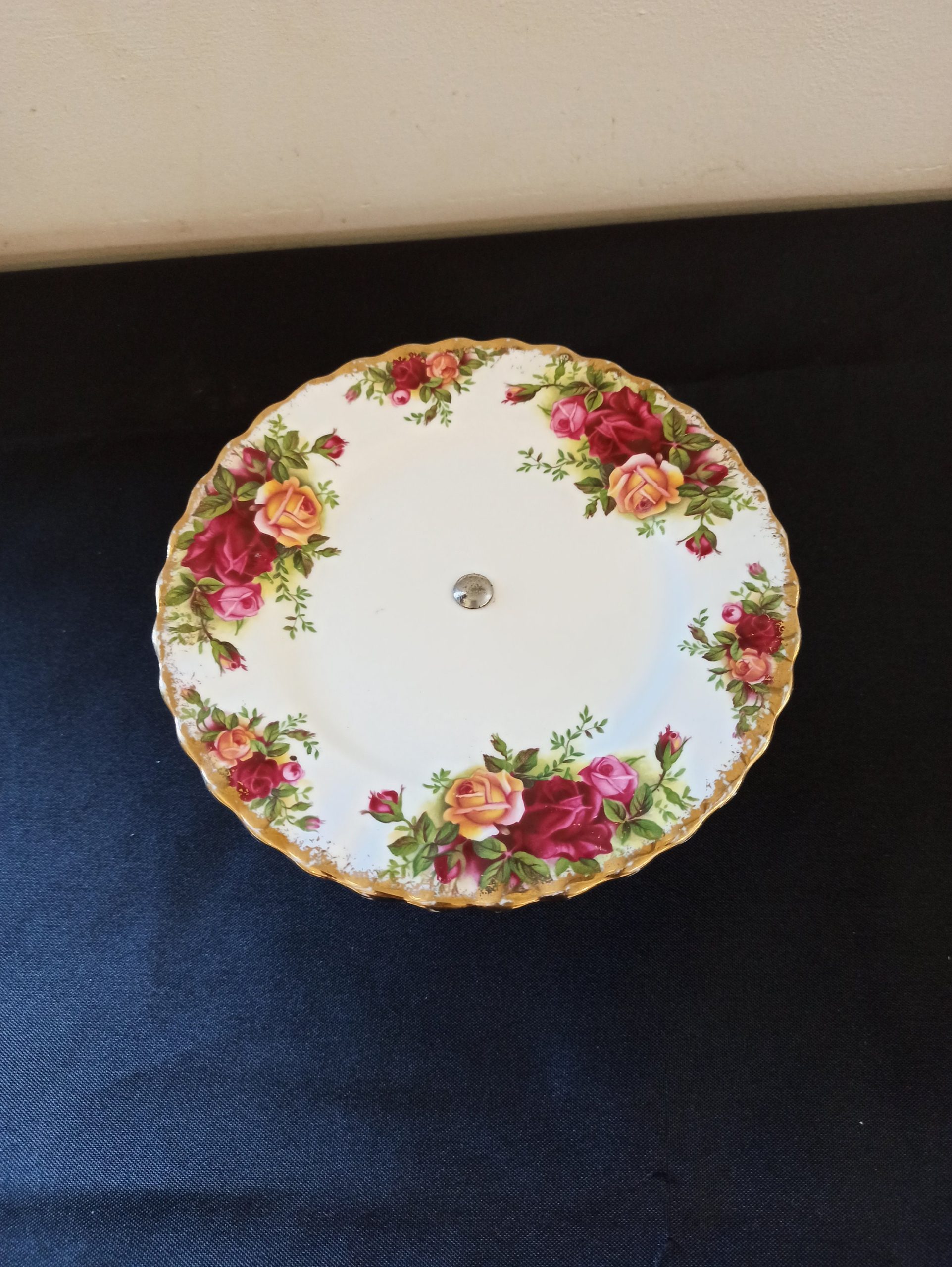 Old Country Roses Royal Albert Pedestal Cake Stand. Good Condition. - Image 3