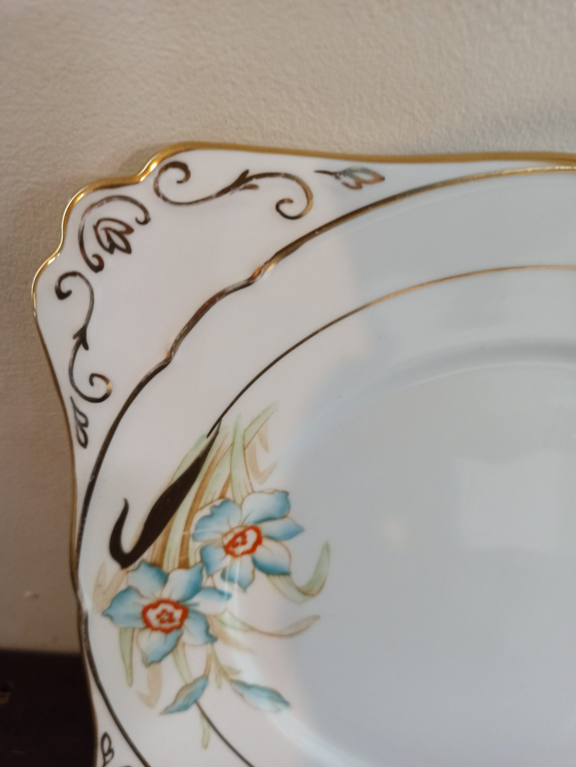 Narcissus Flower Decorative Plate. Made in Staffordshire England - Very Good Condition! - Image 5