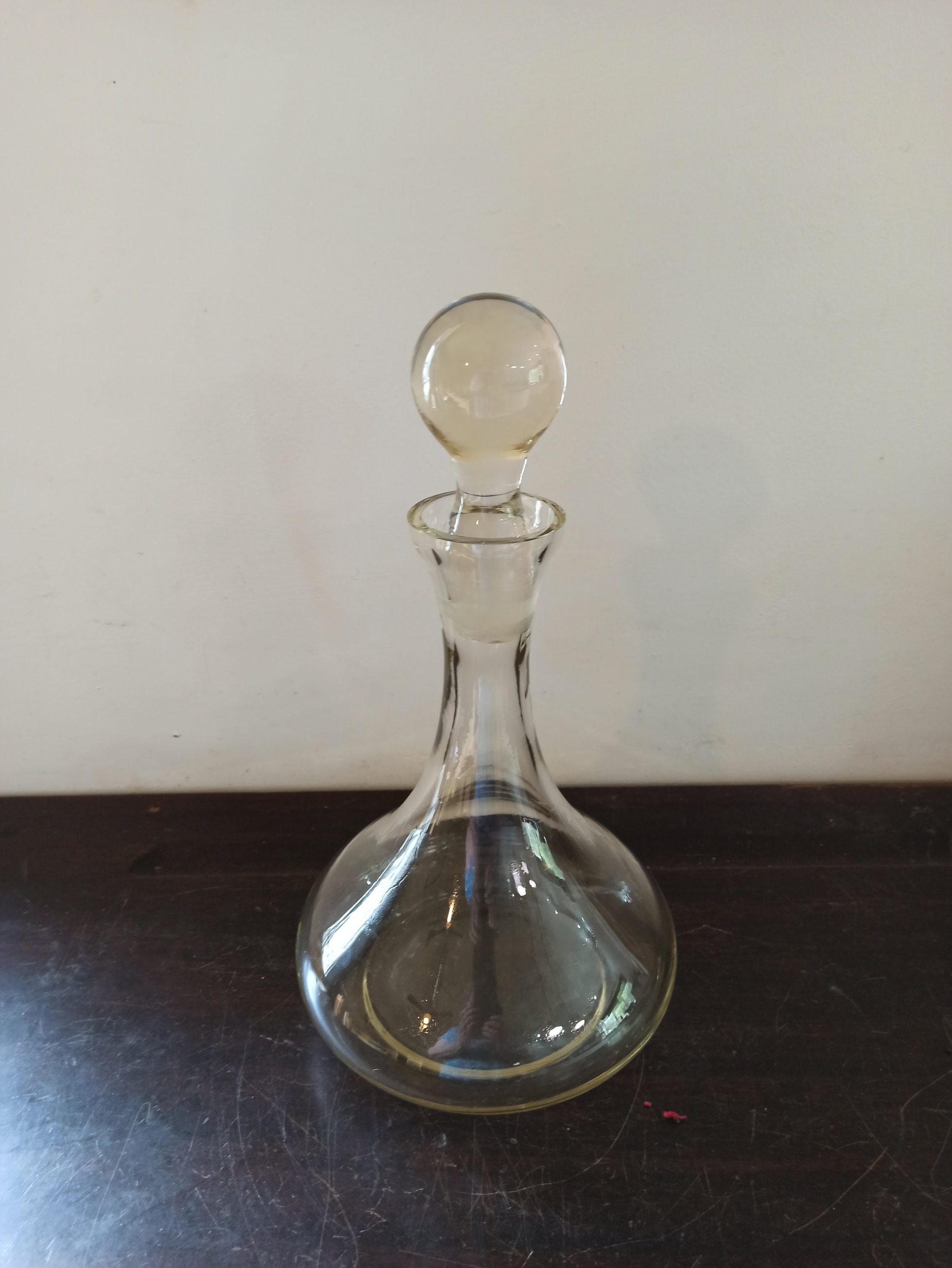 Vintage Plain Glass Flat Bottomed Decanter. - Image 2