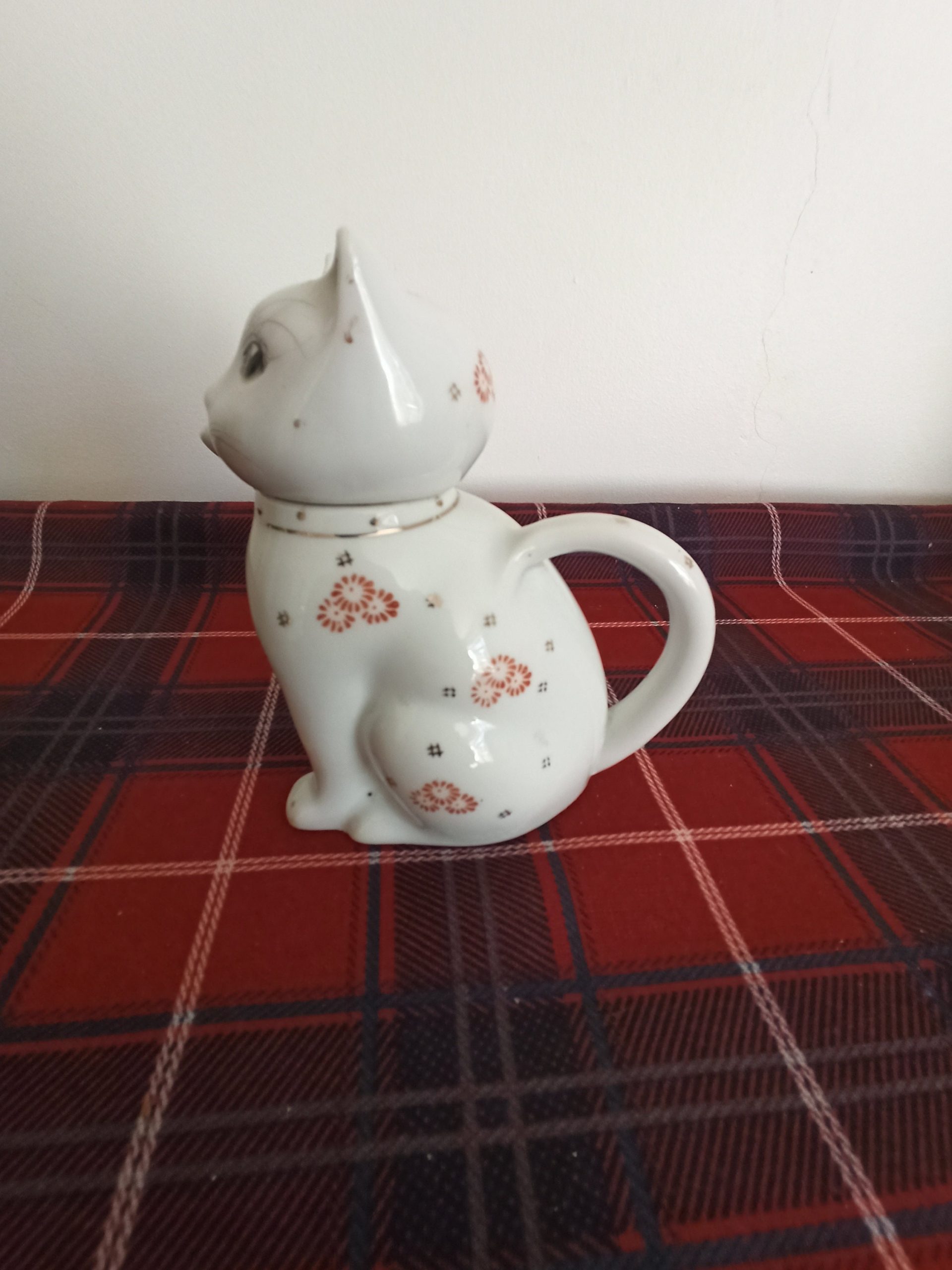 Vintage Chinese Lucky Cat Novelty Teapot. Very Good Condition. - Image 3