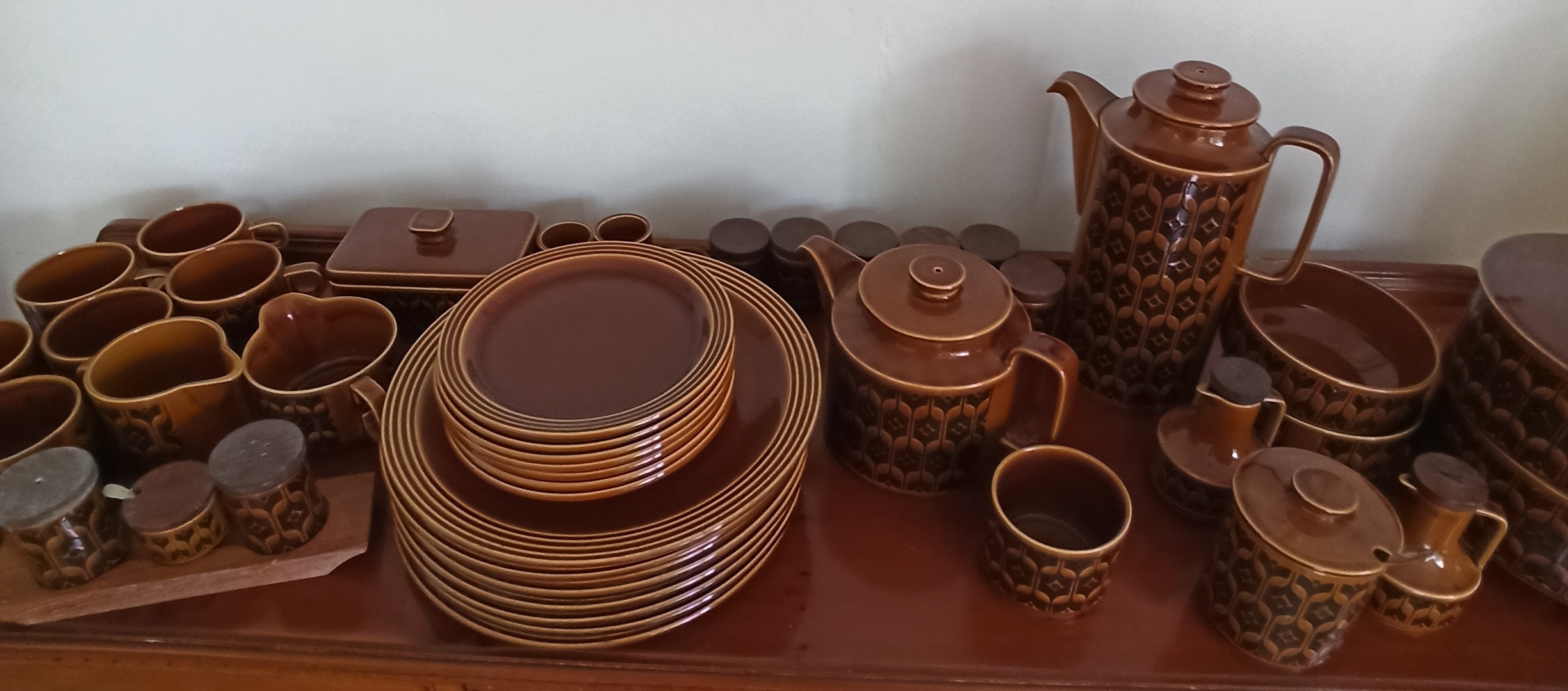 Vintage Hornsea Heirloom Dinner and Tea Set - Good to Very Good Condition - Excellent Collectors Pieces!
