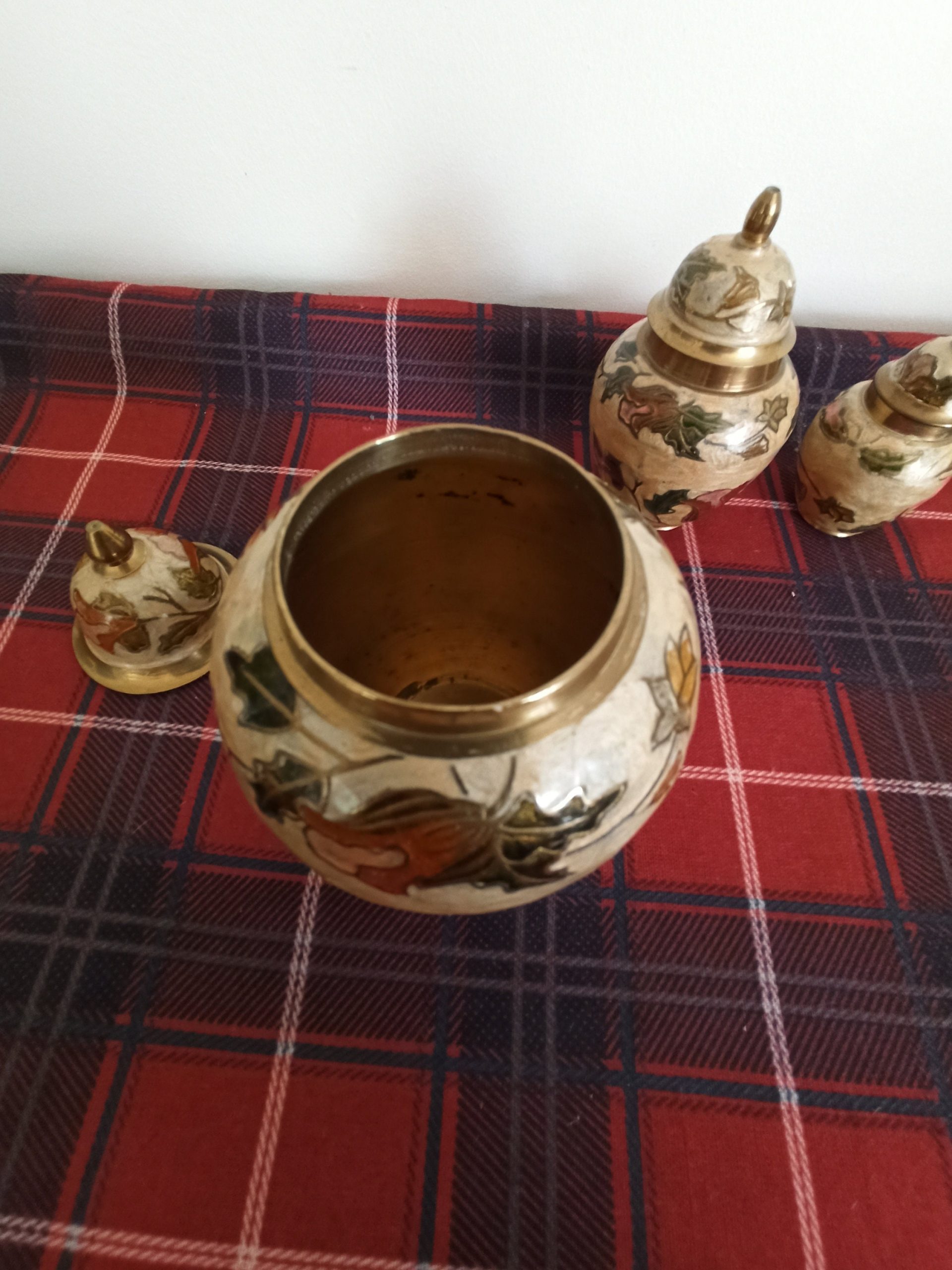 Set of Three Cloisonne Enamelled Brass Graduated Ginger Jar Ornaments. - Image 5