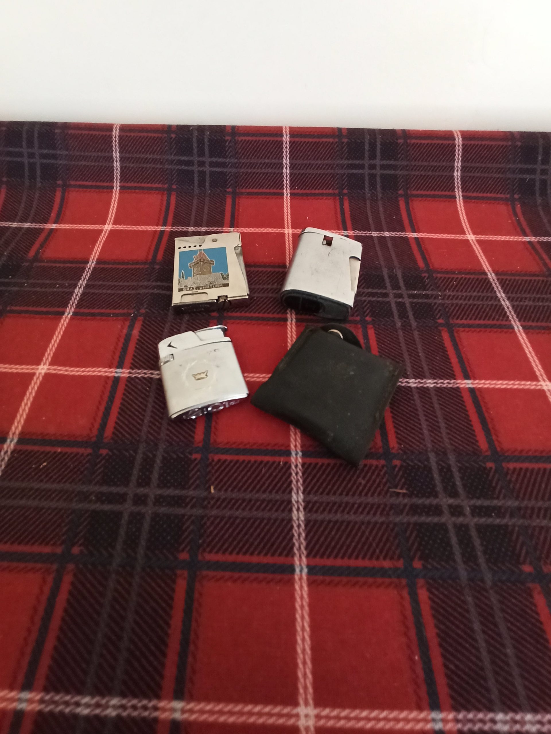 Assortment of Three Pocket Lighters Including Ronsons. - Image 2
