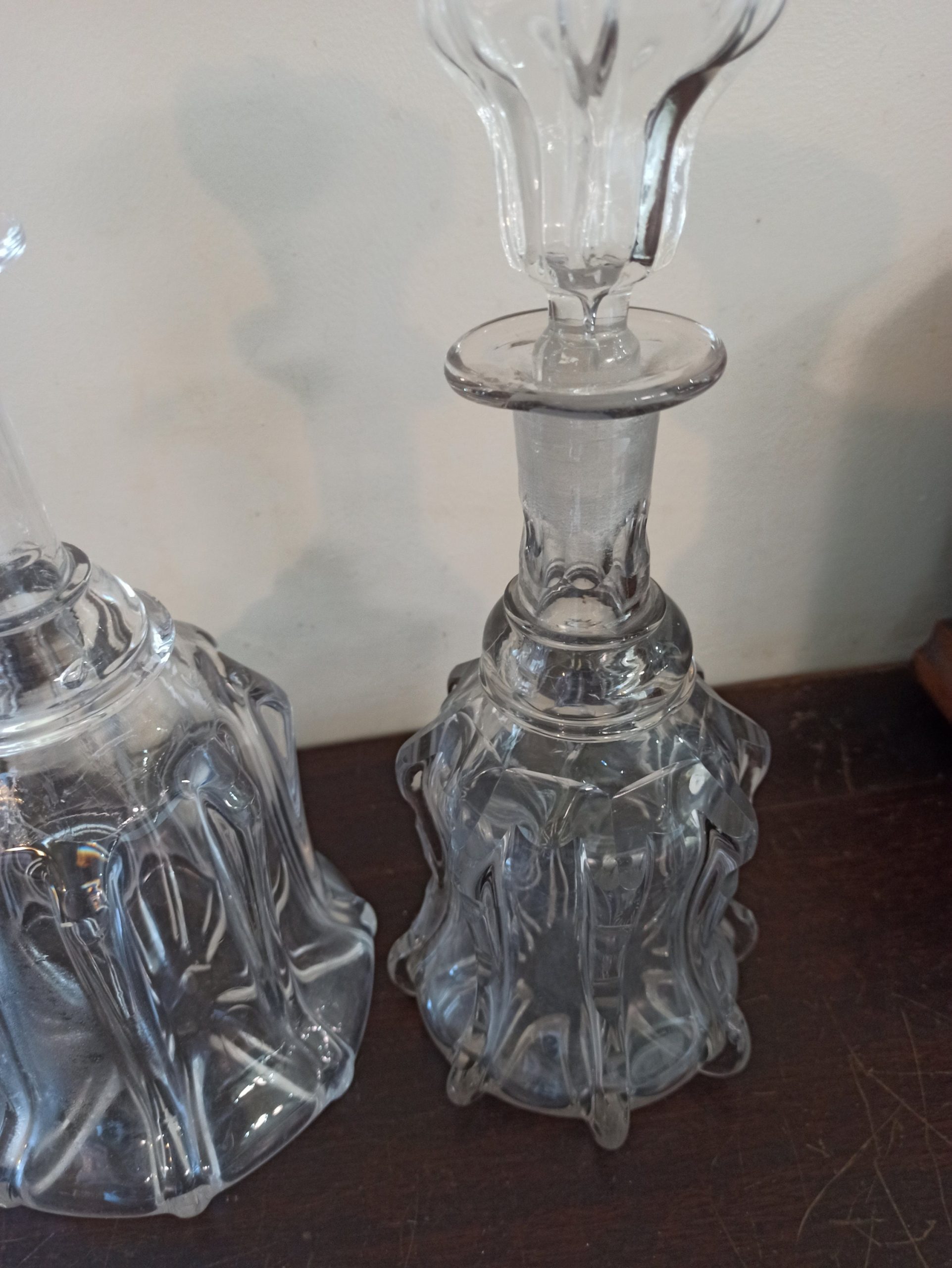 Set of 3 Victorian Glass Decanters. Circa 1852. Bell Shaped, Pillar Decanters. Different Sizes. - Image 10