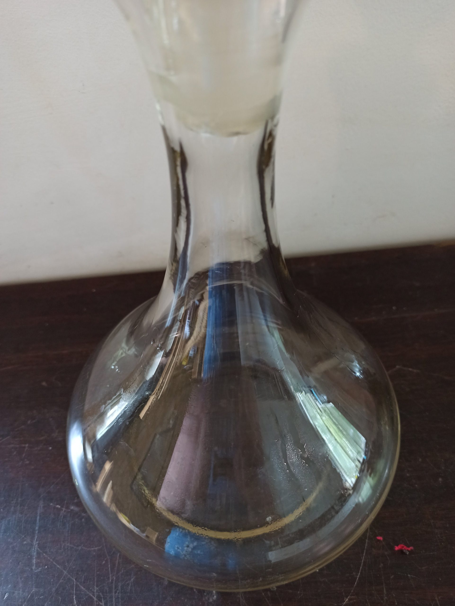 Vintage Plain Glass Flat Bottomed Decanter. - Image 4