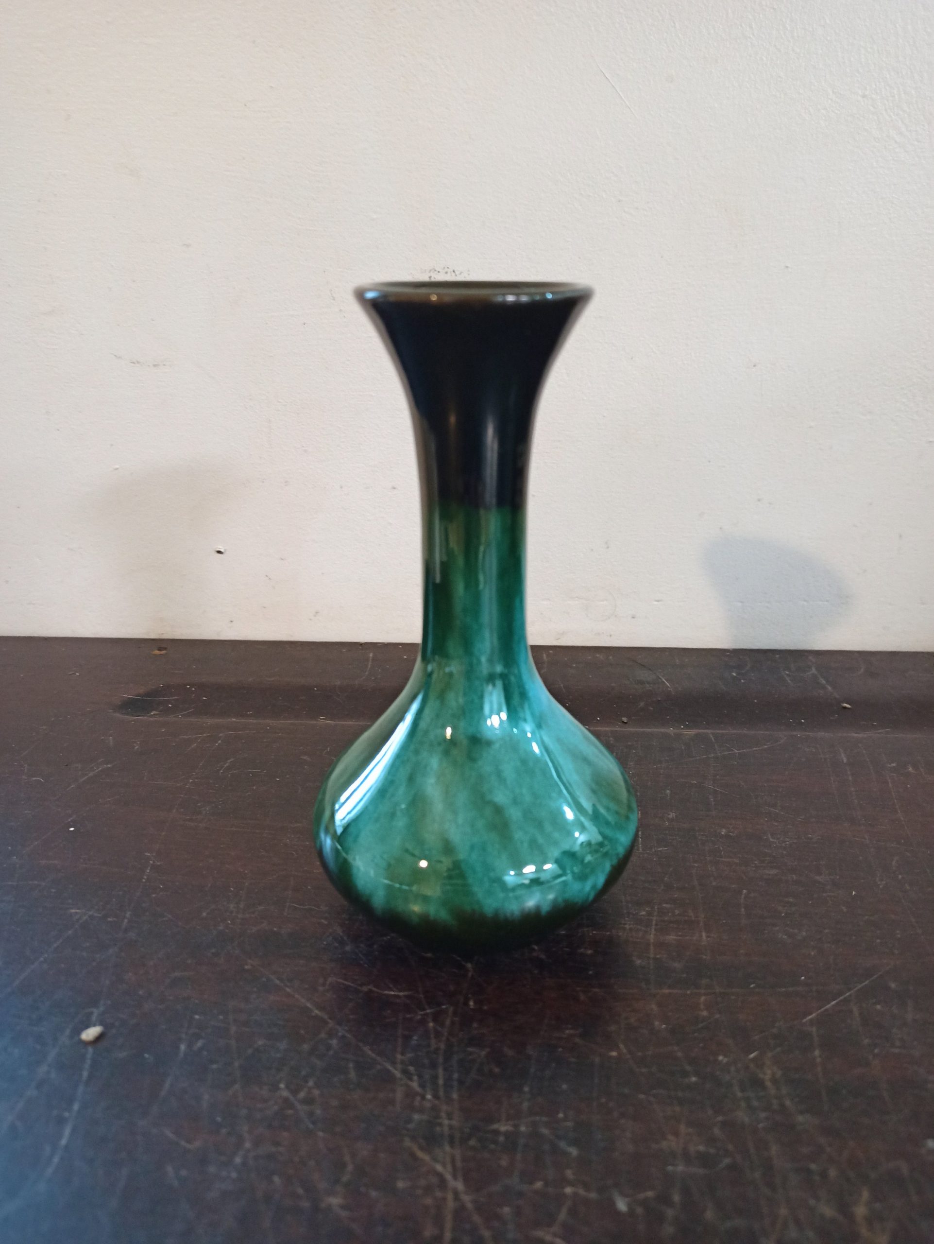 Blue Mountain Pottery Ornamental Posy / Trumpet Vase. Excellent Condition. - Image 2