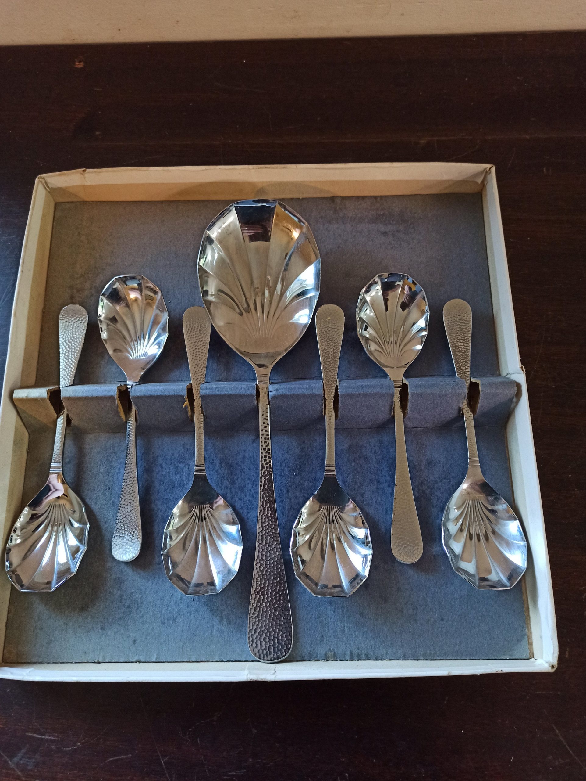 1950s Set of 6 Dessert Spoon And 1 Serving Spoon. Unused. Very Good condition. - Image 2