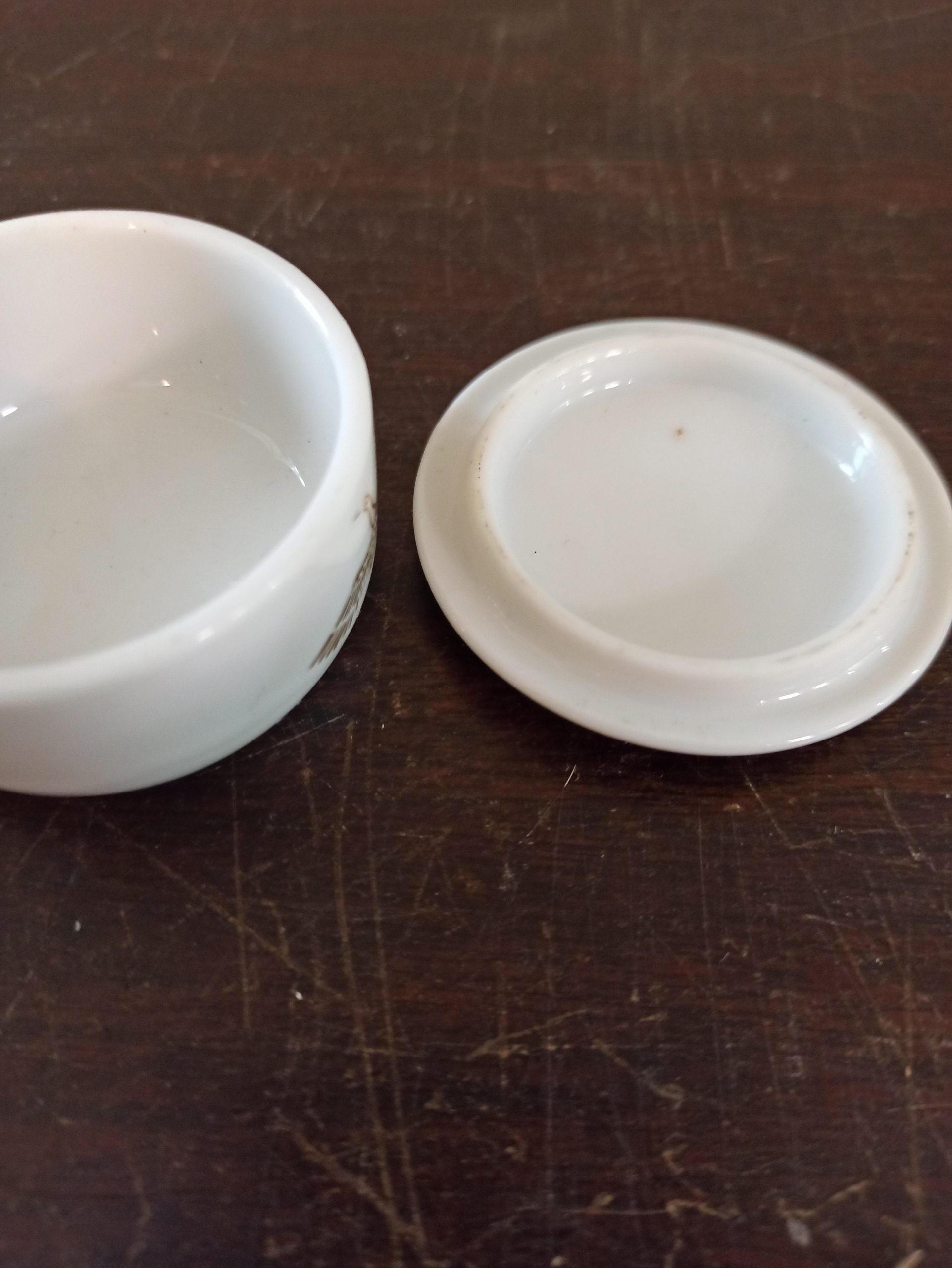 Wedgewood Ornamental Kutani Crane Urn and A Small Pill Box. Very Good Condition. - Image 7