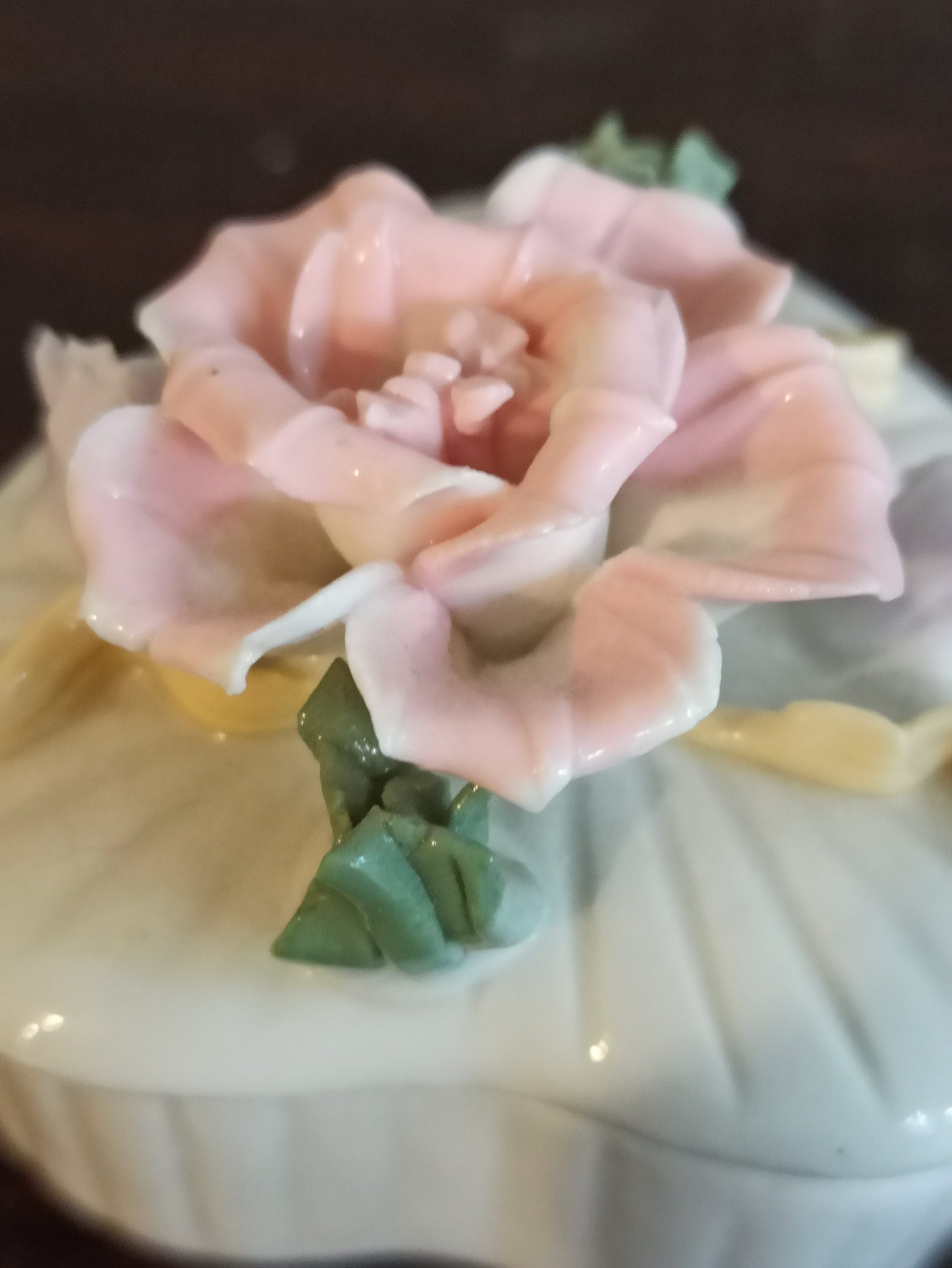 Novelty Ornamental Flower Tankard And Heart Shaped Trinket Box. Overall, Good Condition. - Image 10