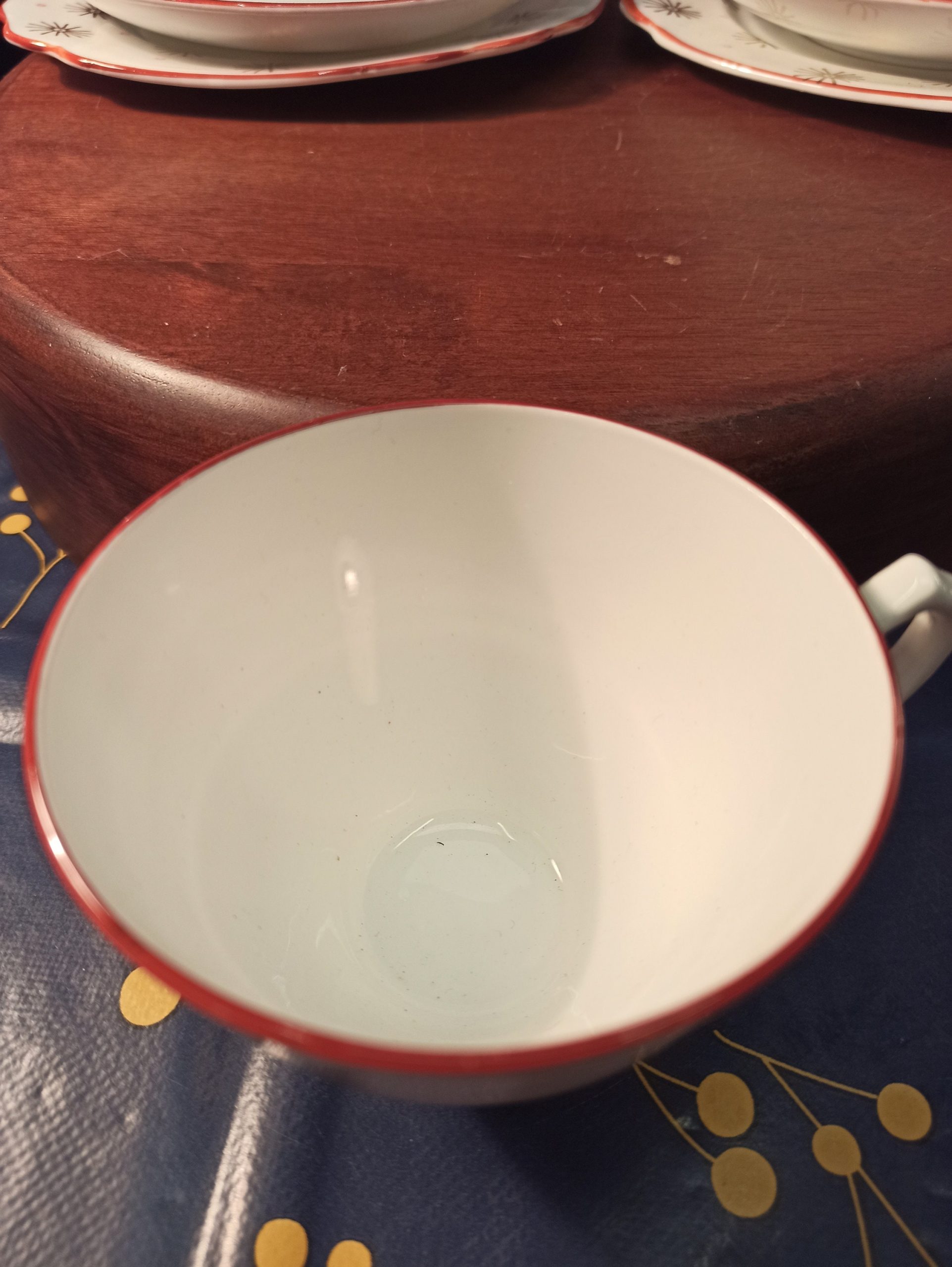 Set of Two Trios of Cups, Saucer and Cake Plate. Bone China. - Image 4