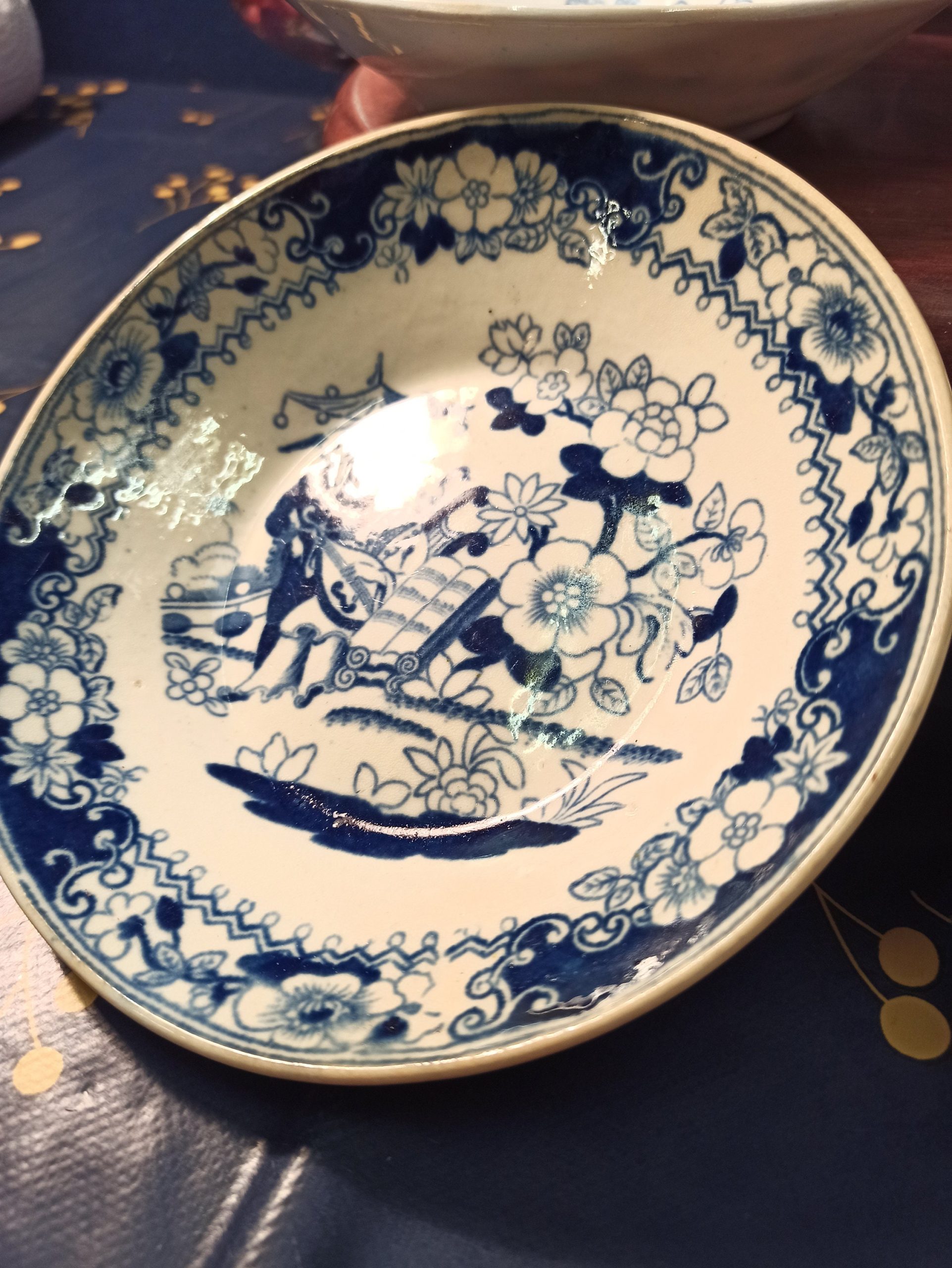 Set of 6 Chinese or Japanese Bowls. - Image 4