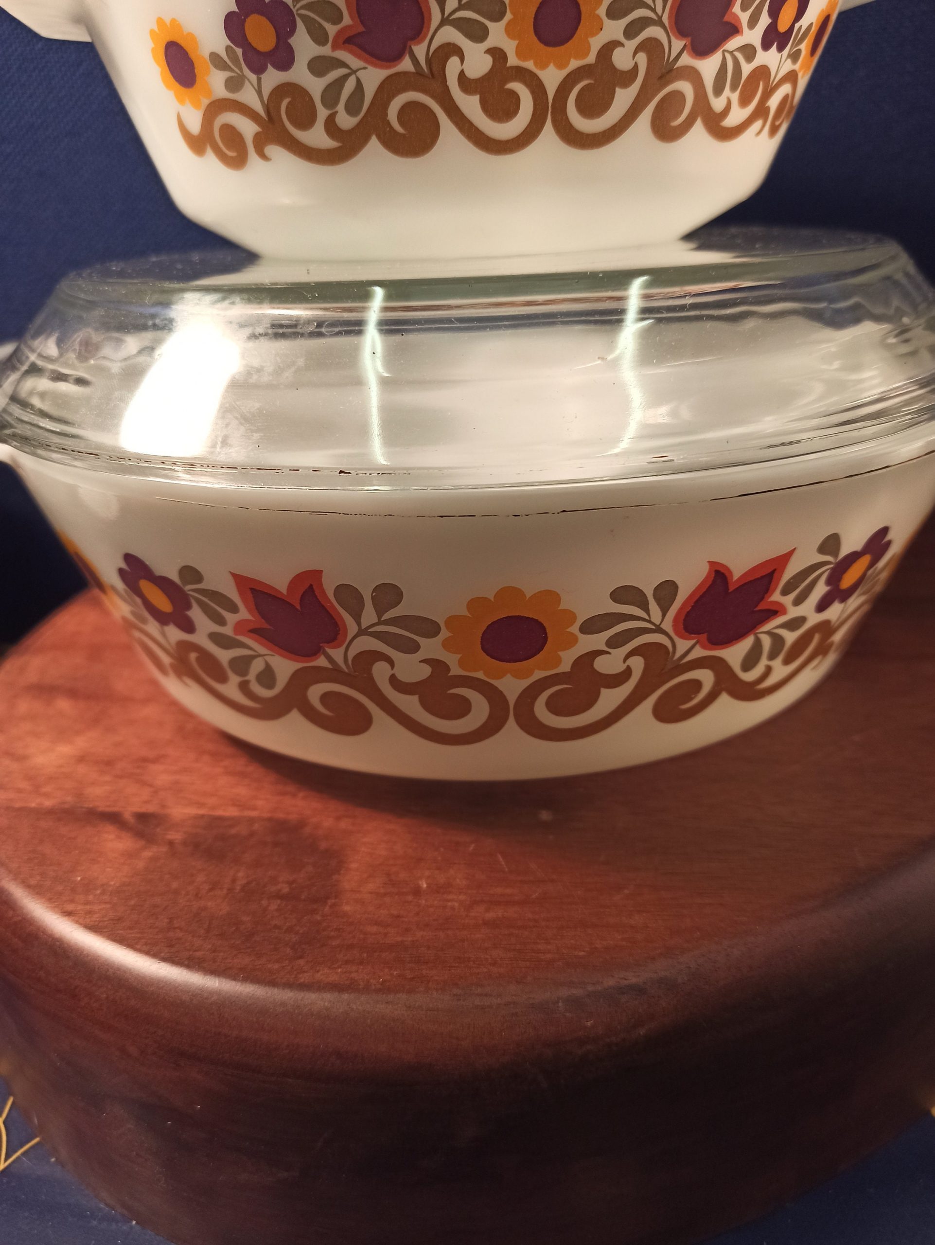 Pair of Retro Casserole Dishes. 1970s. Floral Design. - Image 10