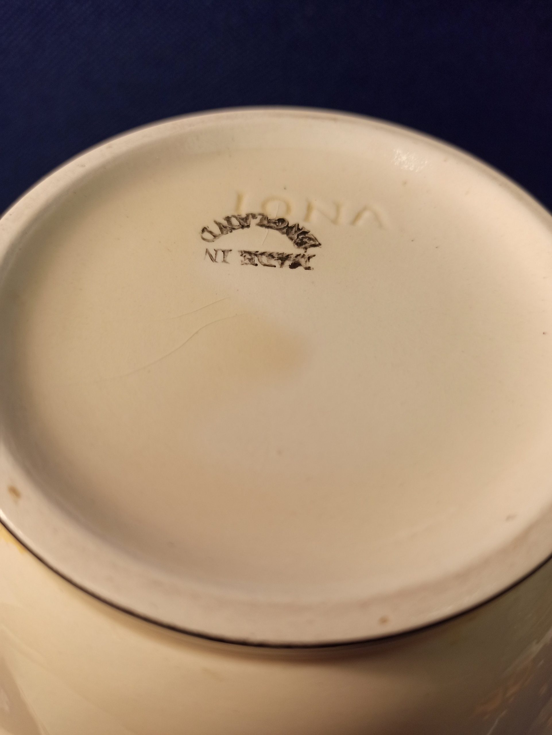 Vintage Iona Decorative Floral Vase. - Image 5