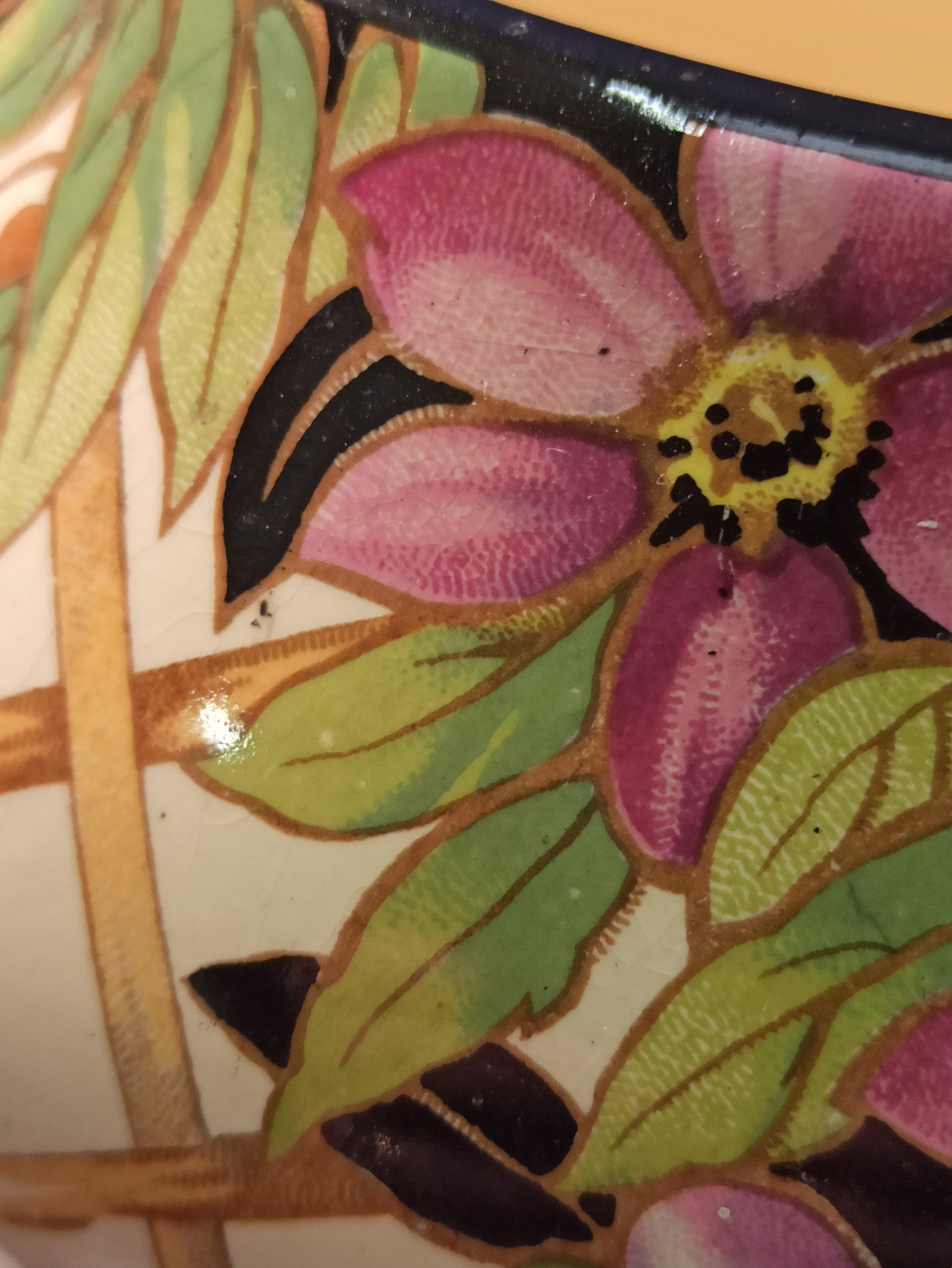 Vintage Iona Decorative Floral Vase. - Image 8