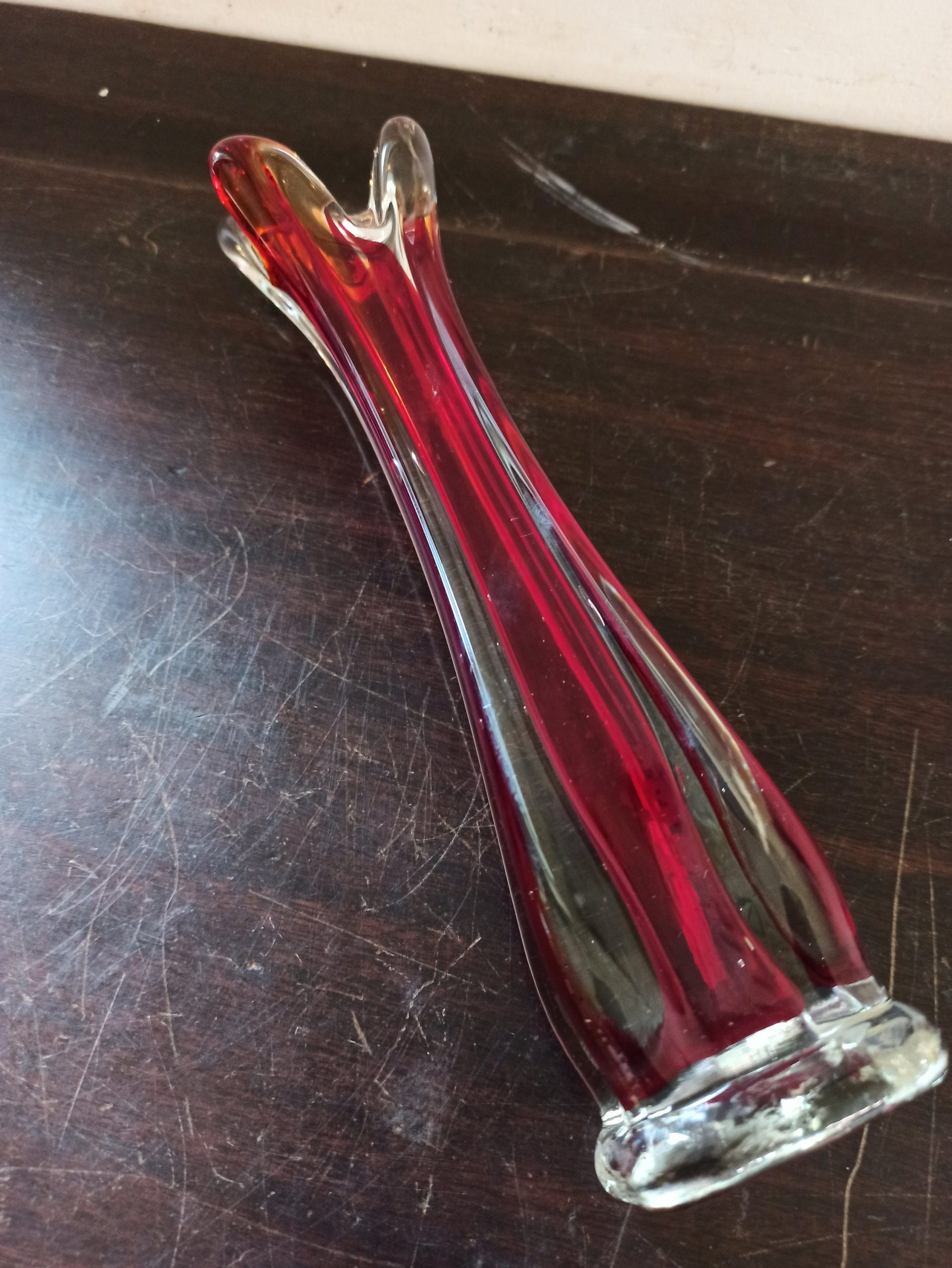 Vintage Ruby Red Glass Tulip Vase. Very Good Condition. - Image 3