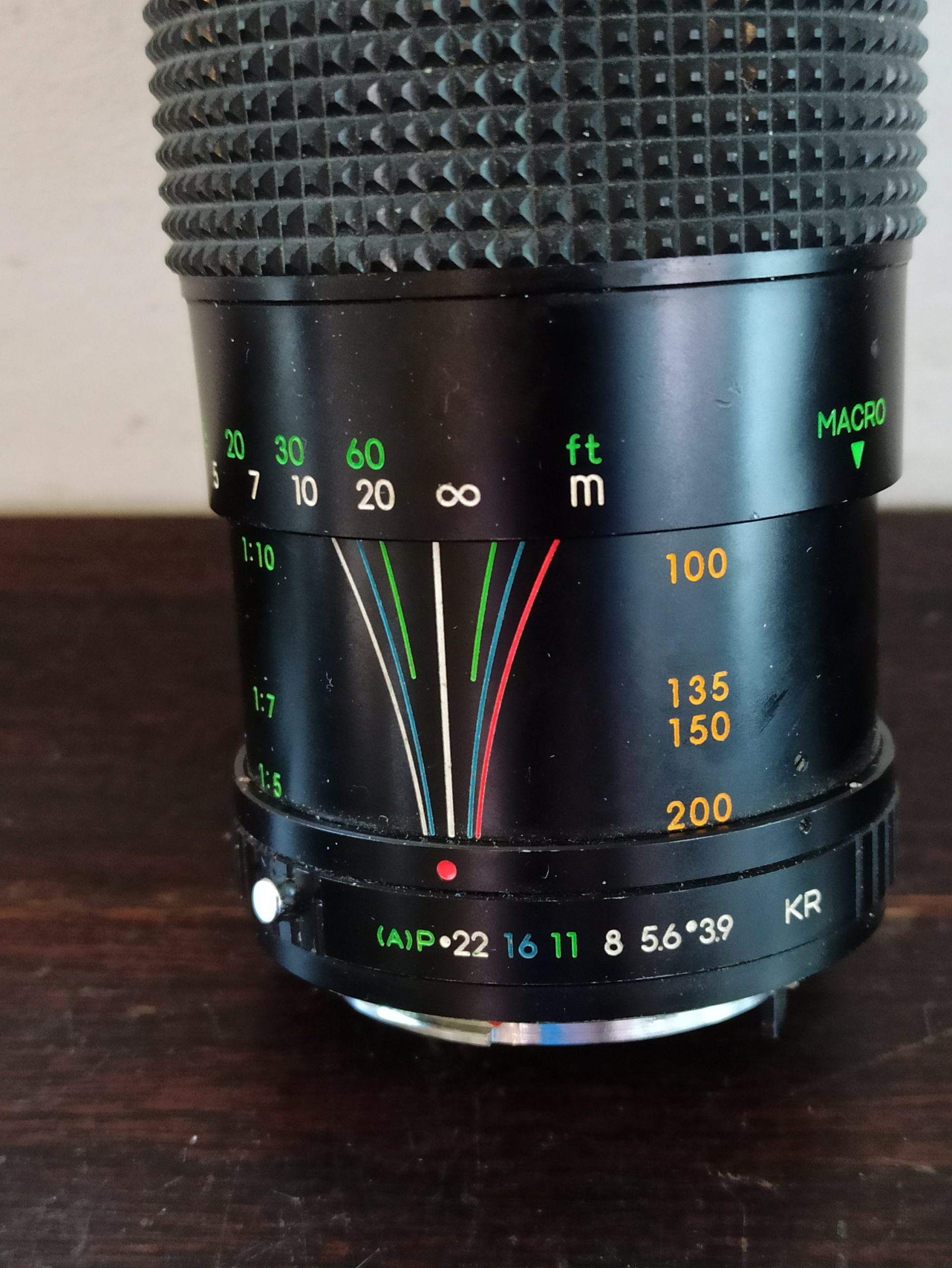 Vintage Sirius MC Auto Zoom Camera Lens. 1:39 F=80-200mm. 55 Diameter No. 916364 - Image 2