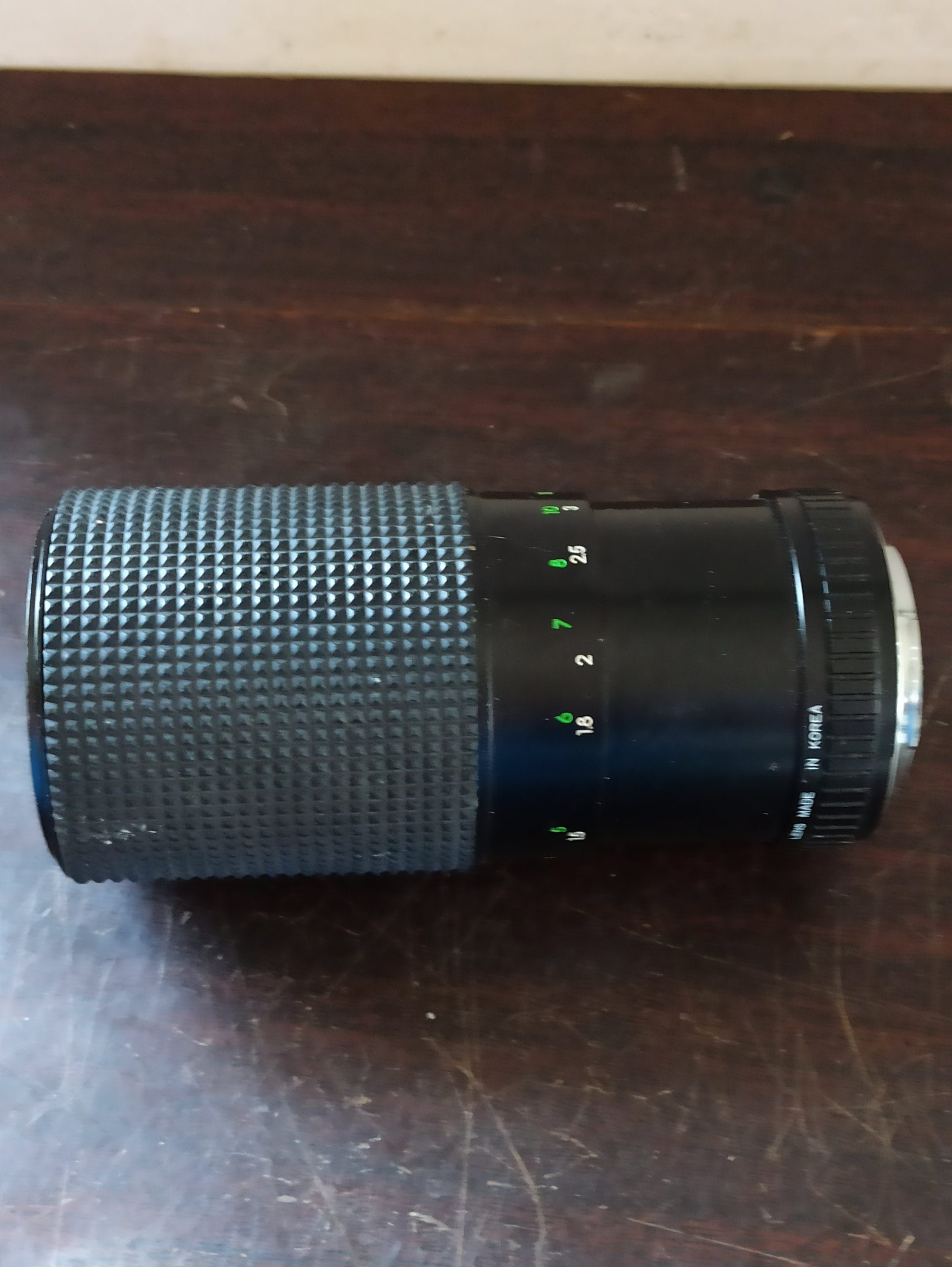 Vintage Sirius MC Auto Zoom Camera Lens. 1:39 F=80-200mm. 55 Diameter No. 916364 - Image 7