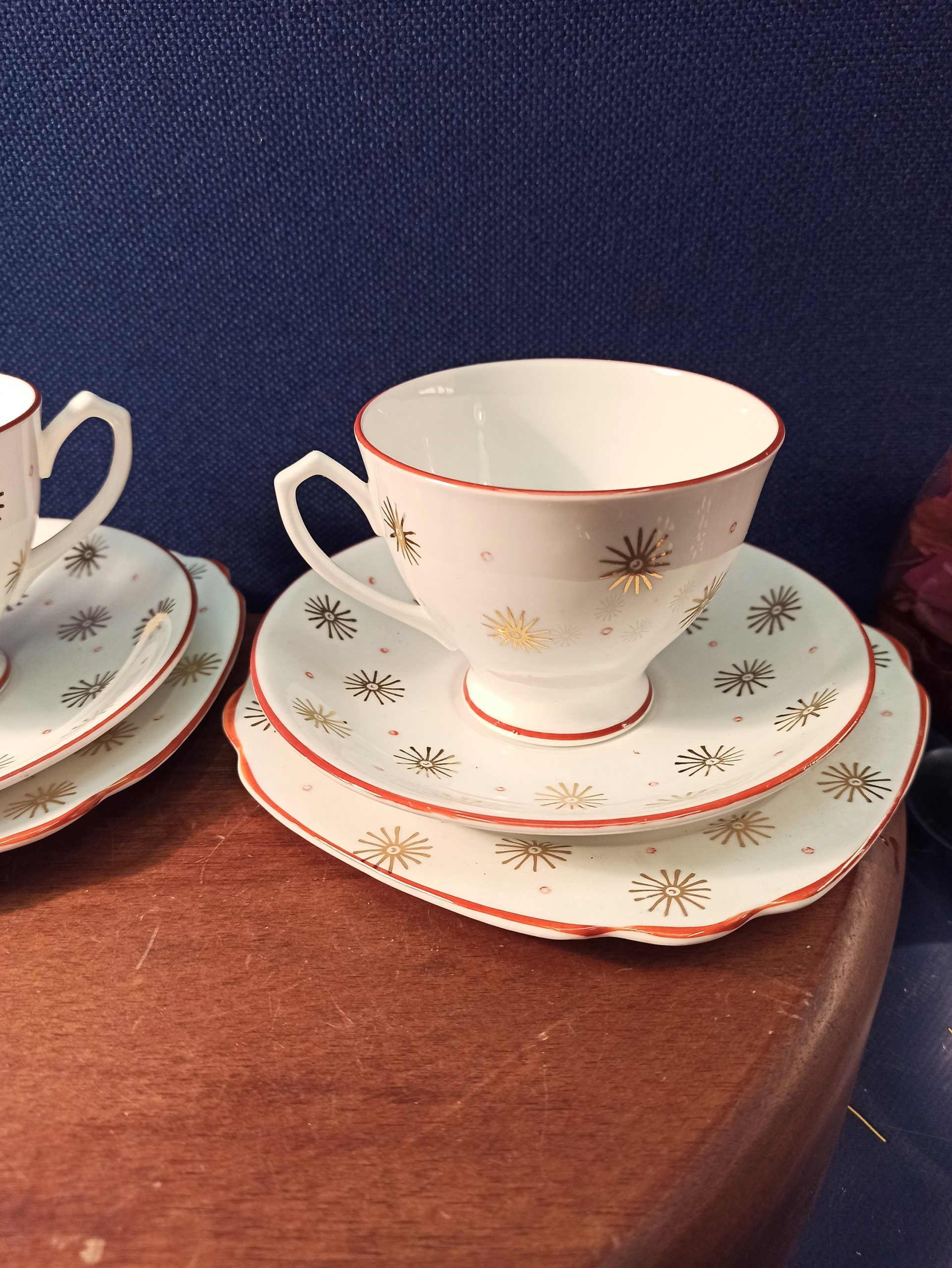 Set of Two Trios of Cups, Saucer and Cake Plate. Bone China. - Image 3