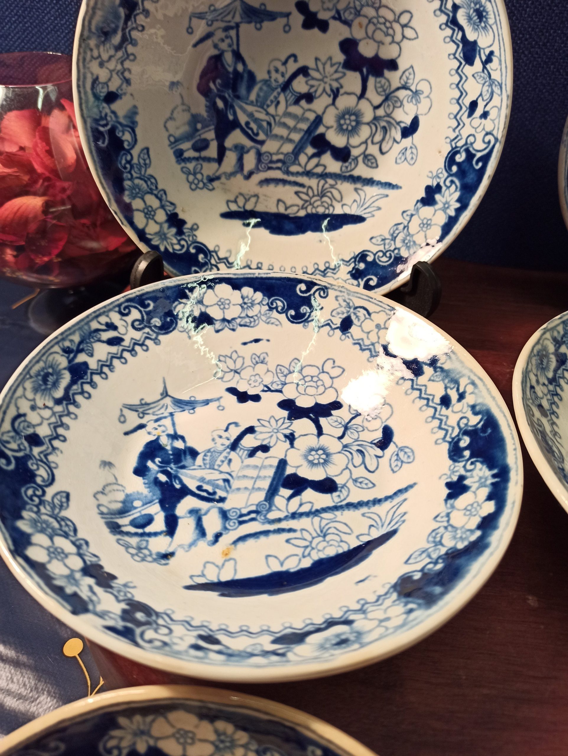Set of 6 Chinese or Japanese Bowls. - Image 2