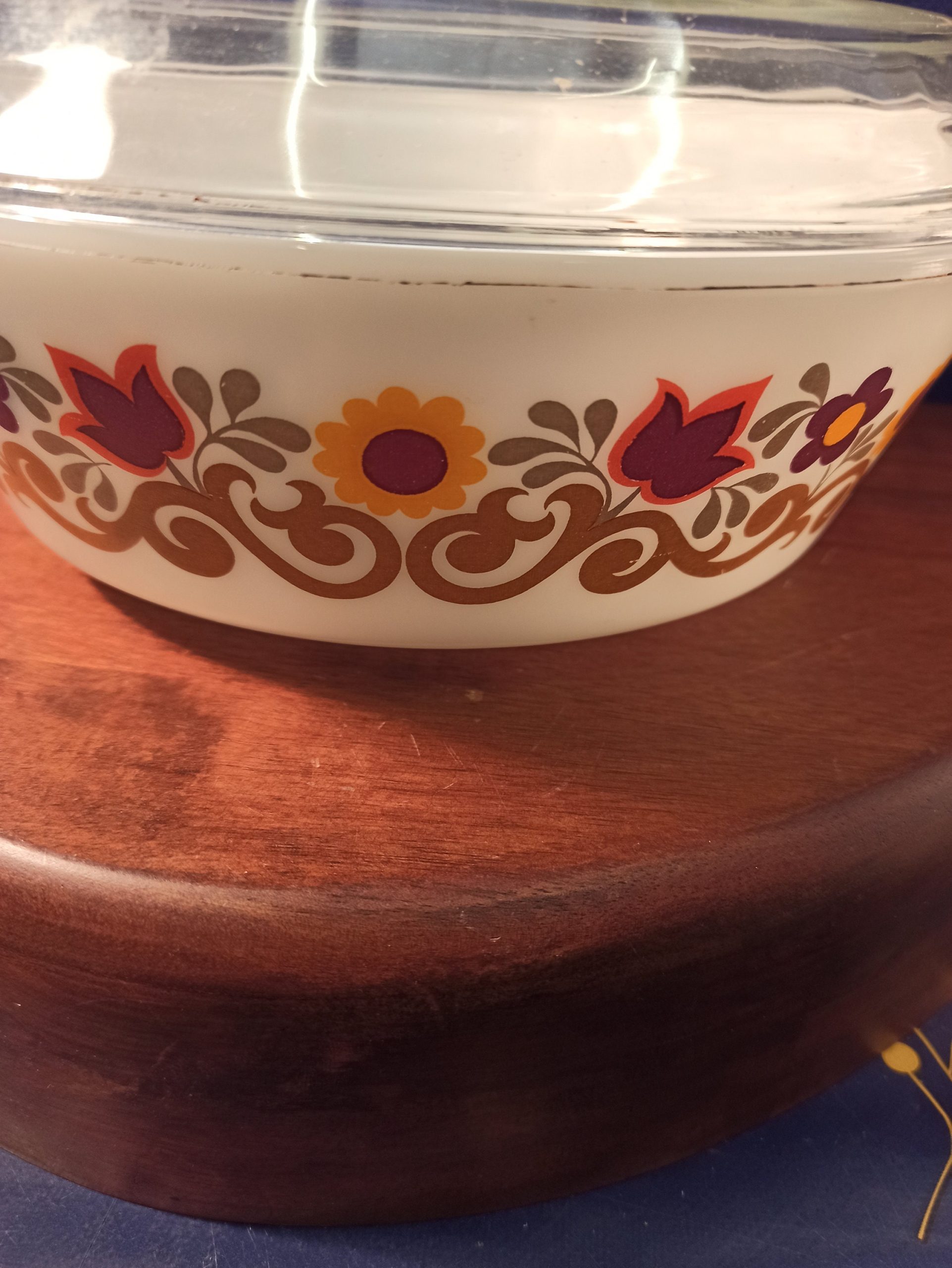 Pair of Retro Casserole Dishes. 1970s. Floral Design. - Image 6