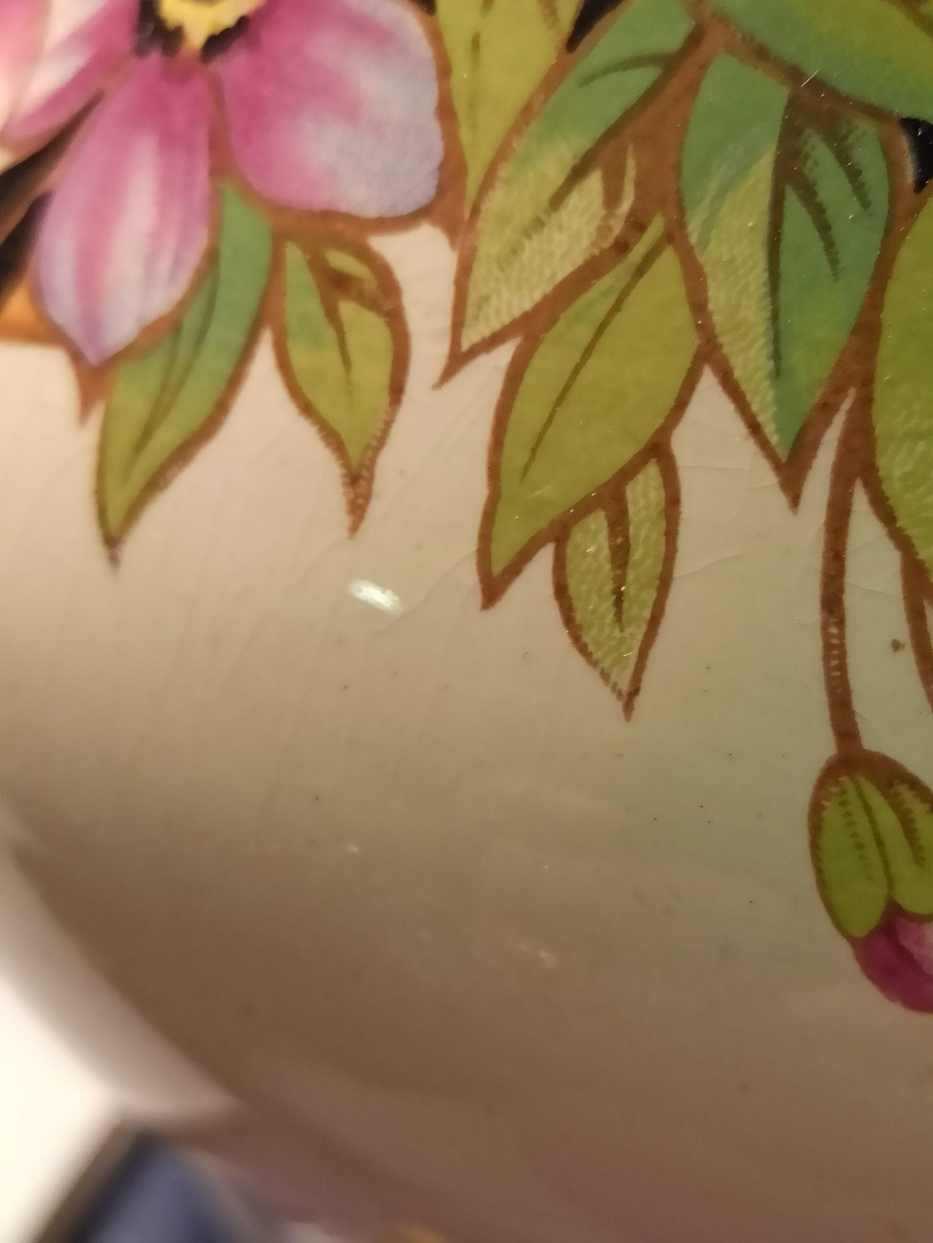Vintage Iona Decorative Floral Vase. - Image 7