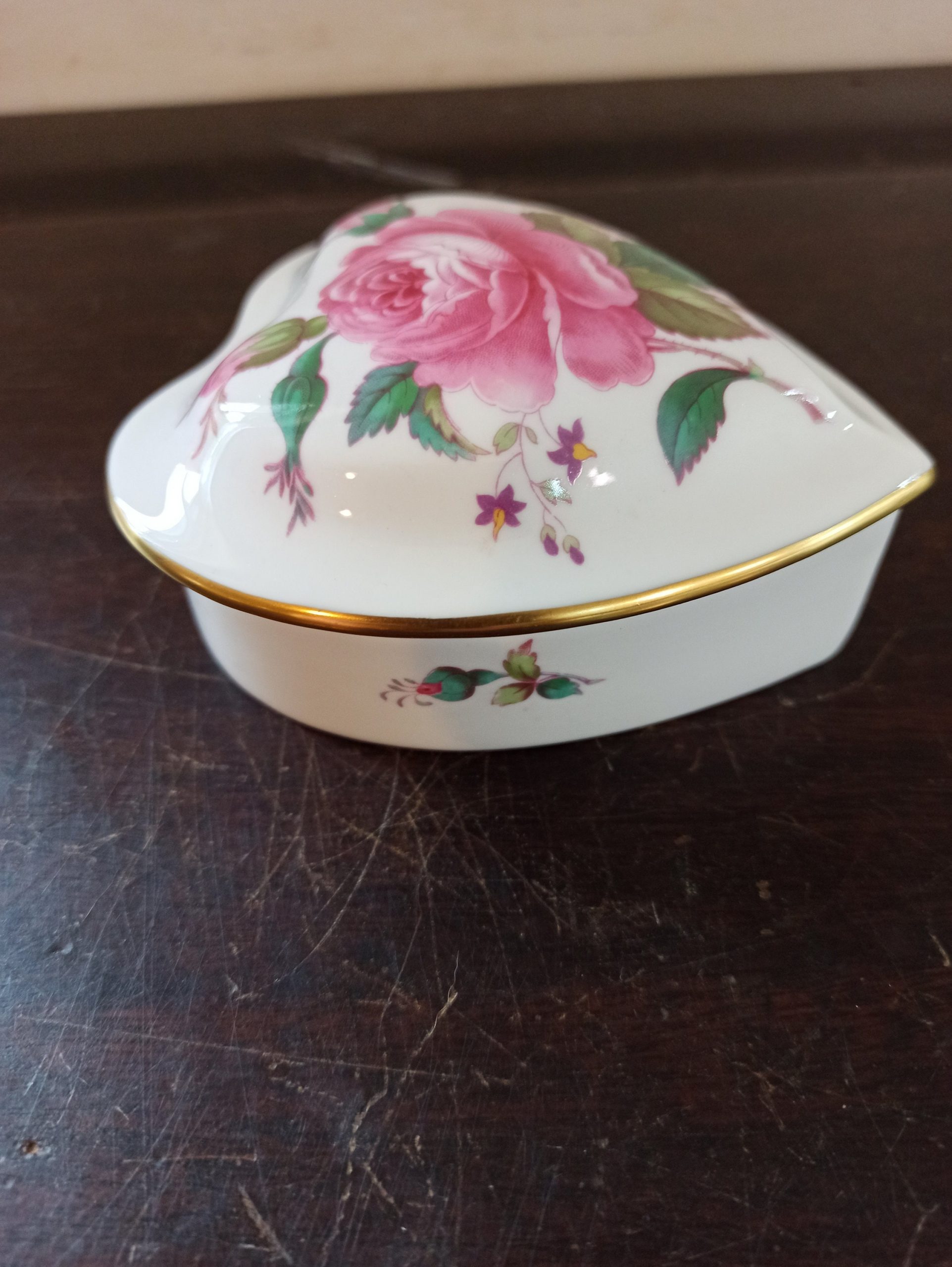 Vintage Spode Floral Heart Shaped Trinket Box. Very Good Condition. - Image 3