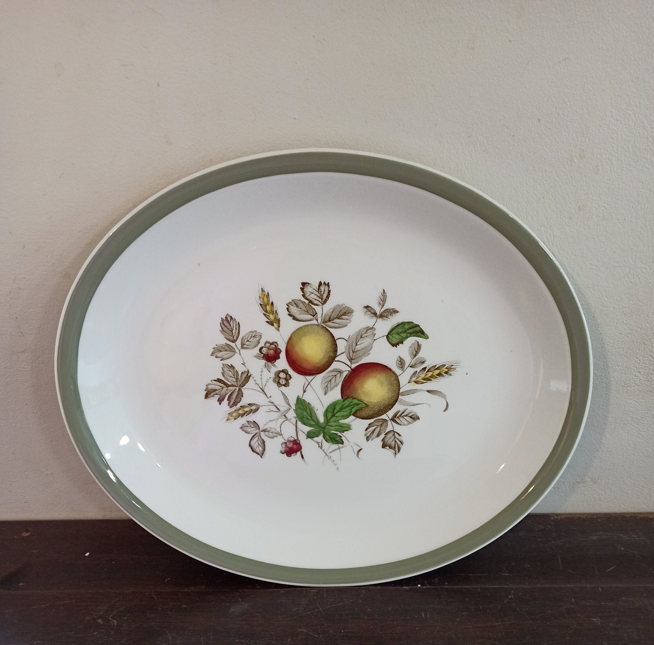 Vintage Alfred Meakin Oval Serving Plate. 'Hereford' Range. Hand Engraved Pattern. Very Good Condition.