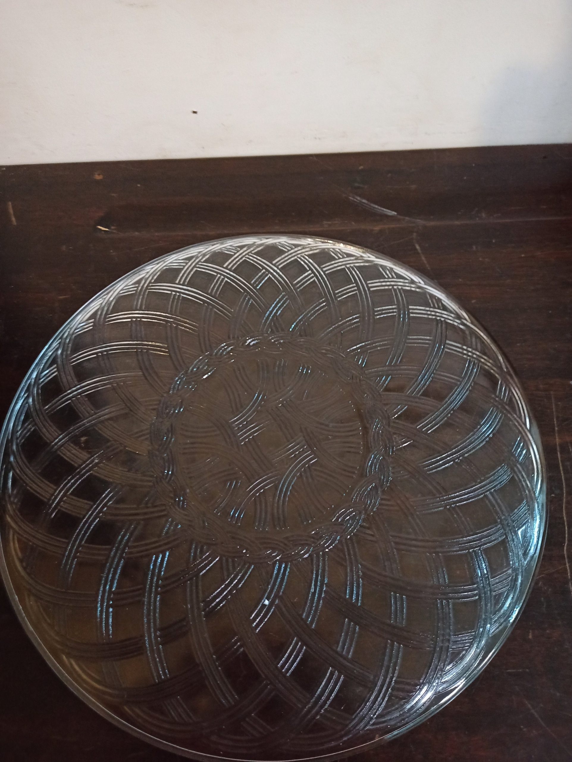 Vintage Glass Decorative Serving Plate / Cake Plate. Very Good Condition. - Image 6