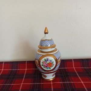 Vintage Ginger / Saffron Jar By Roselle OCC And Co. Excellent Condition.
