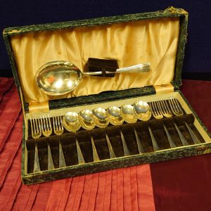Early 20th Century (poss 1930s) Silver Plated Cutlery Canteen - 13 pieces - Green Snakeskin Leather Binding