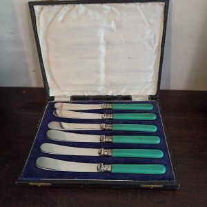 Art Deco Silver Plated (EPNS) Butter / Dessert Knives. Boxed.